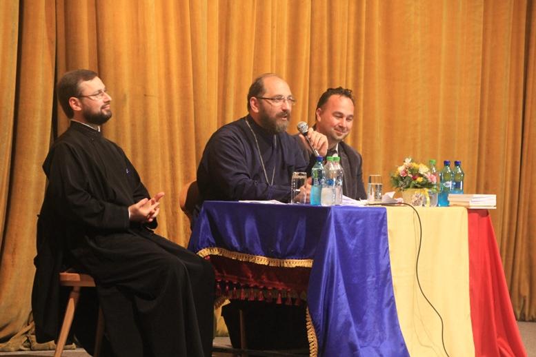 Părintele Constantin Necula, în dialog cu romaşcanii Părintele Constantin Necula, în dialog cu romaşcanii