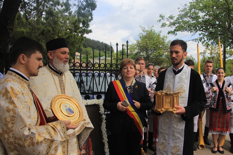 Evenimente de marcă dedicate Episcopului Melchisedec Ştefănescu (GALERIE FOTO) Evenimente de marcă dedicate Episcopului Melchisedec Ştefănescu (GALERIE FOTO)