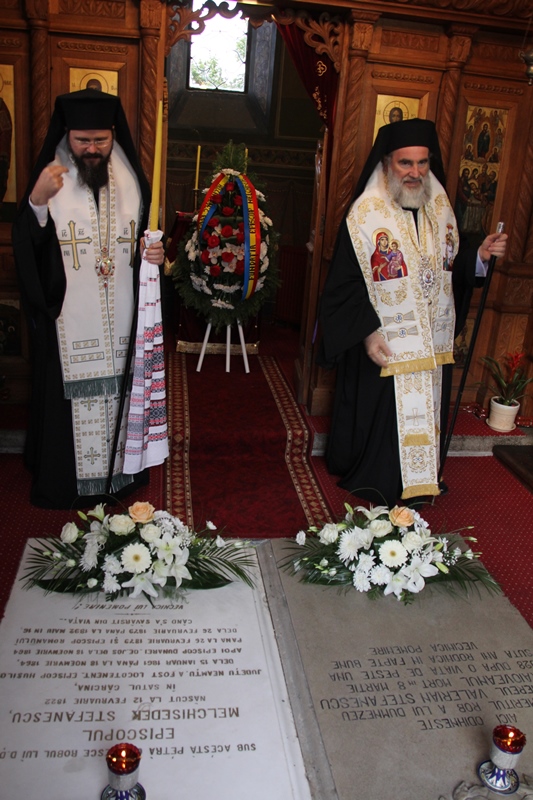 Procesiune impresionantă în cinstea lui Melchisedec Ştefănescu Procesiune impresionantă în cinstea lui Melchisedec Ştefănescu