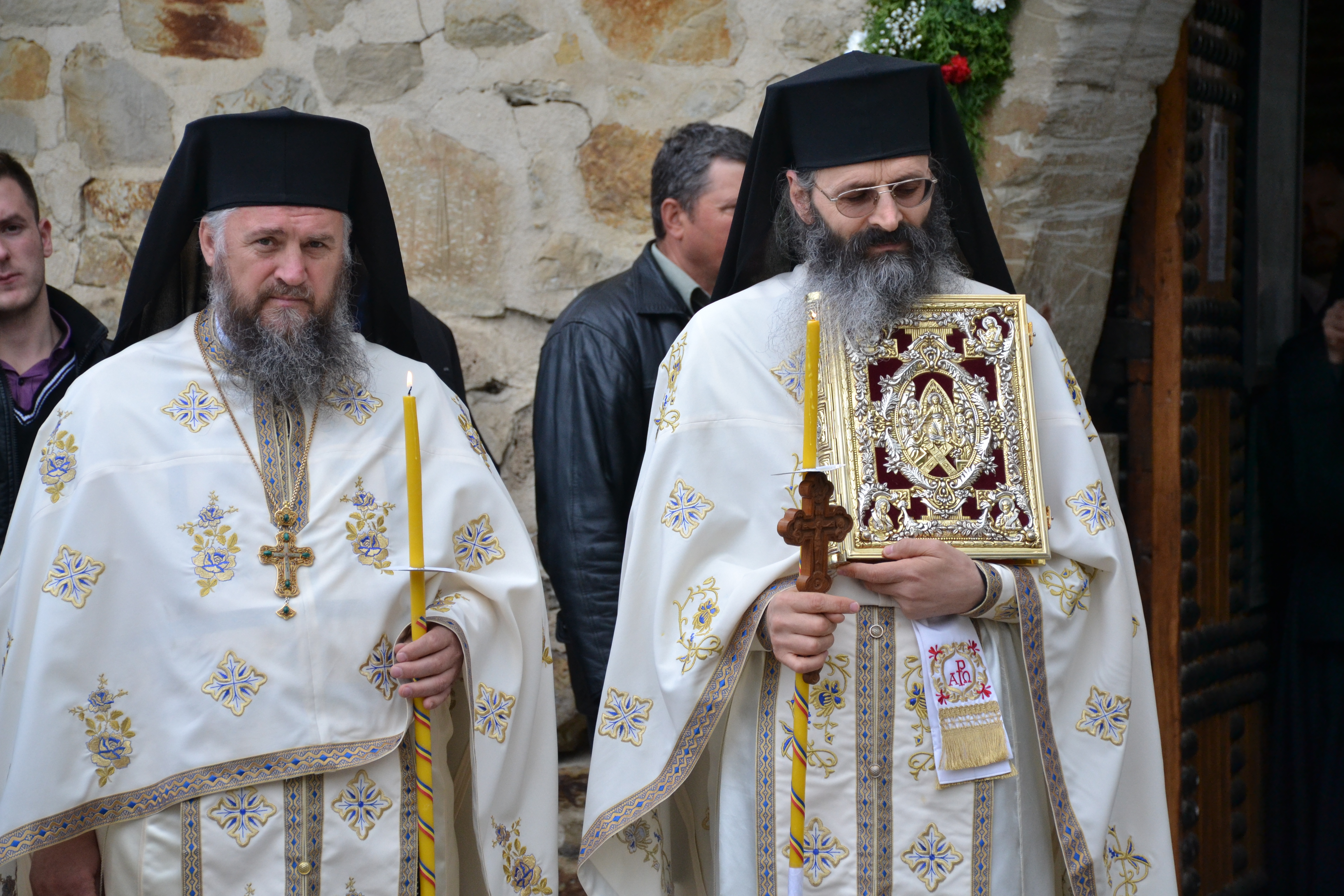 „Oamenii au fost încredințați Maicii Domnului de Hristos atunci când El era pe cruce”