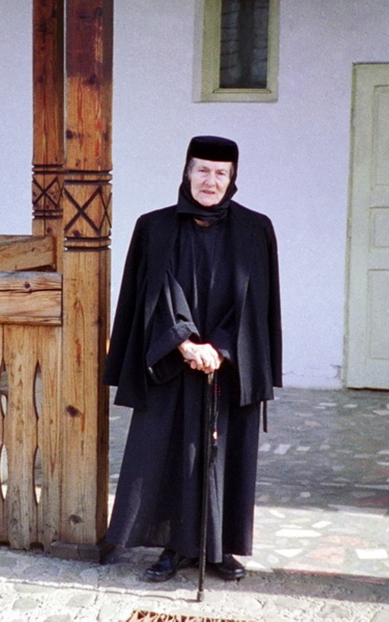 Maica Benedicta (academician Zoe Dumitrescu Bușulenga), 10 ani în lumina Preasfintei Treimi