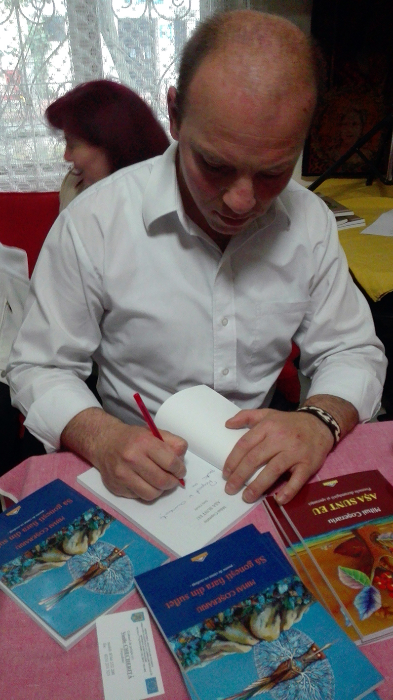 Lansare de carte a poetului Mihai Coşerariu la Piatra Neamţ