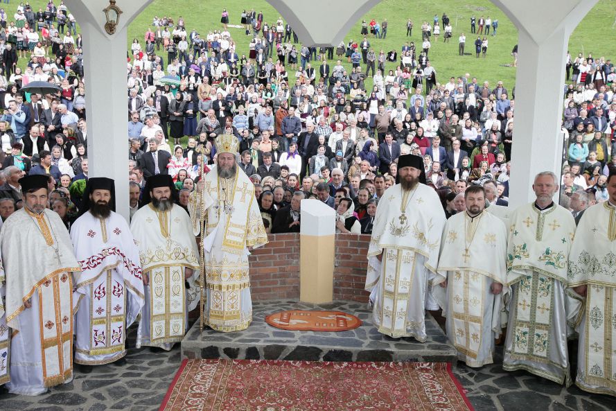 Hramul Mănăstirii Petrova din Maramureşul Voievodal