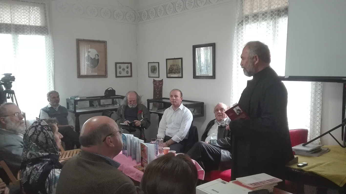 Lansare de carte a poetului Mihai Coşerariu la Piatra Neamţ