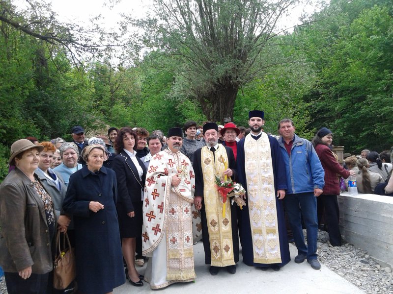 Praznicul Izvorului Tămăduirii, în Parohia Proviţa de Jos, judeţul Prahova