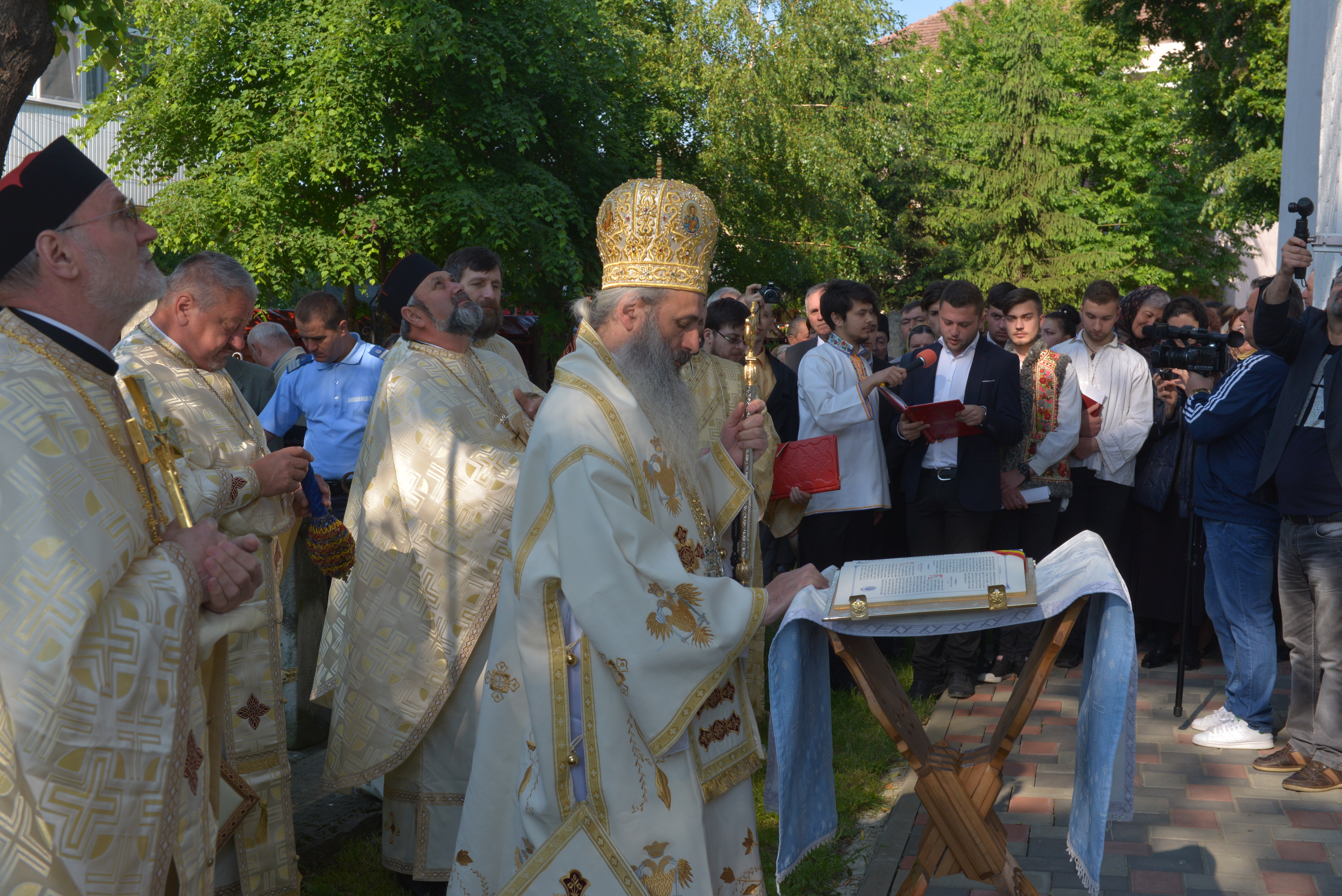 Biserica „Sfântul Haralambie” din orașul Târgu Neamț, resfințită de Mitropolitul Moldovei și Bucovinei