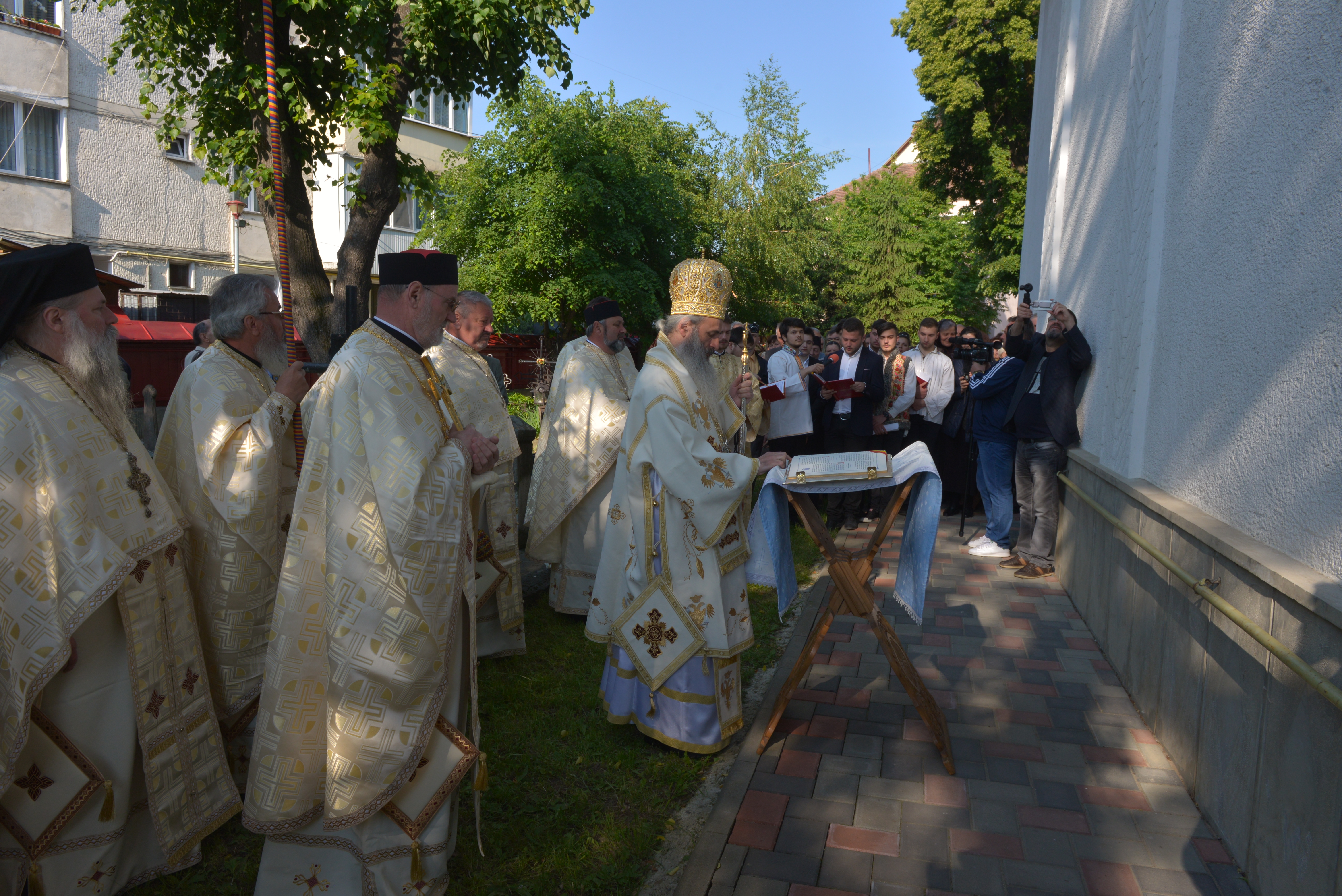 Biserica „Sfântul Haralambie” din orașul Târgu Neamț, resfințită de Mitropolitul Moldovei și Bucovinei