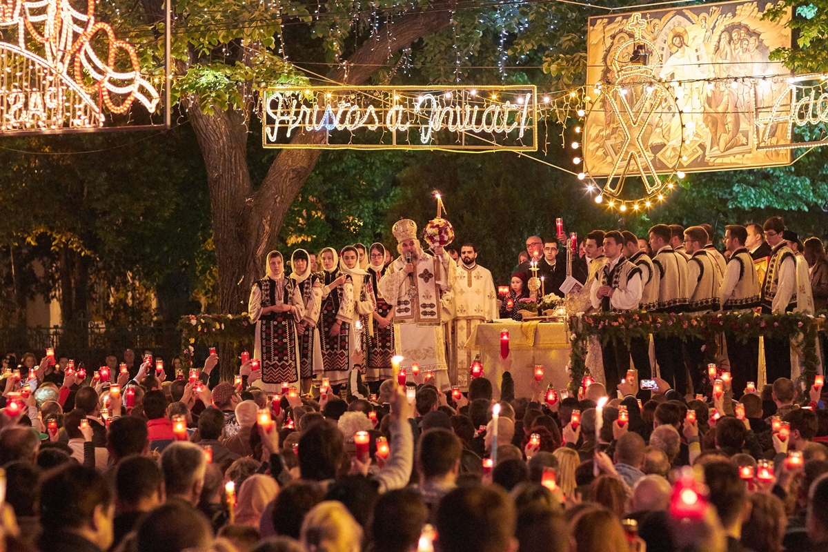 Slujba Învierii Mântuitorului Iisus Hristos, la Catedrala Arhiepiscopală din Galaţi