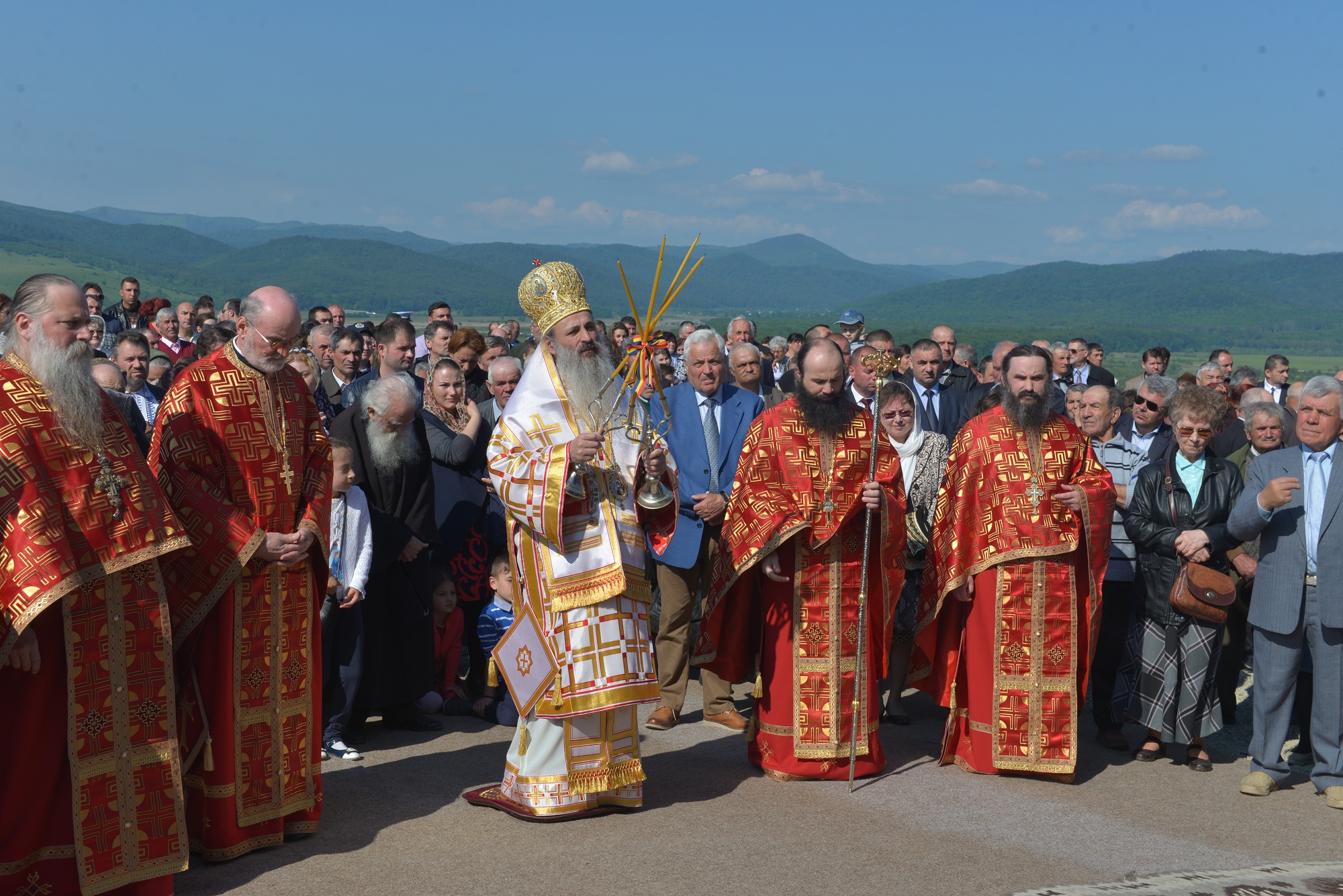 „Cei plecați la Domnul nu așteaptă de la noi decât două lucruri: milostenie pentru odihna sufletelor lor și rugăciune unită cu neuitarea”
