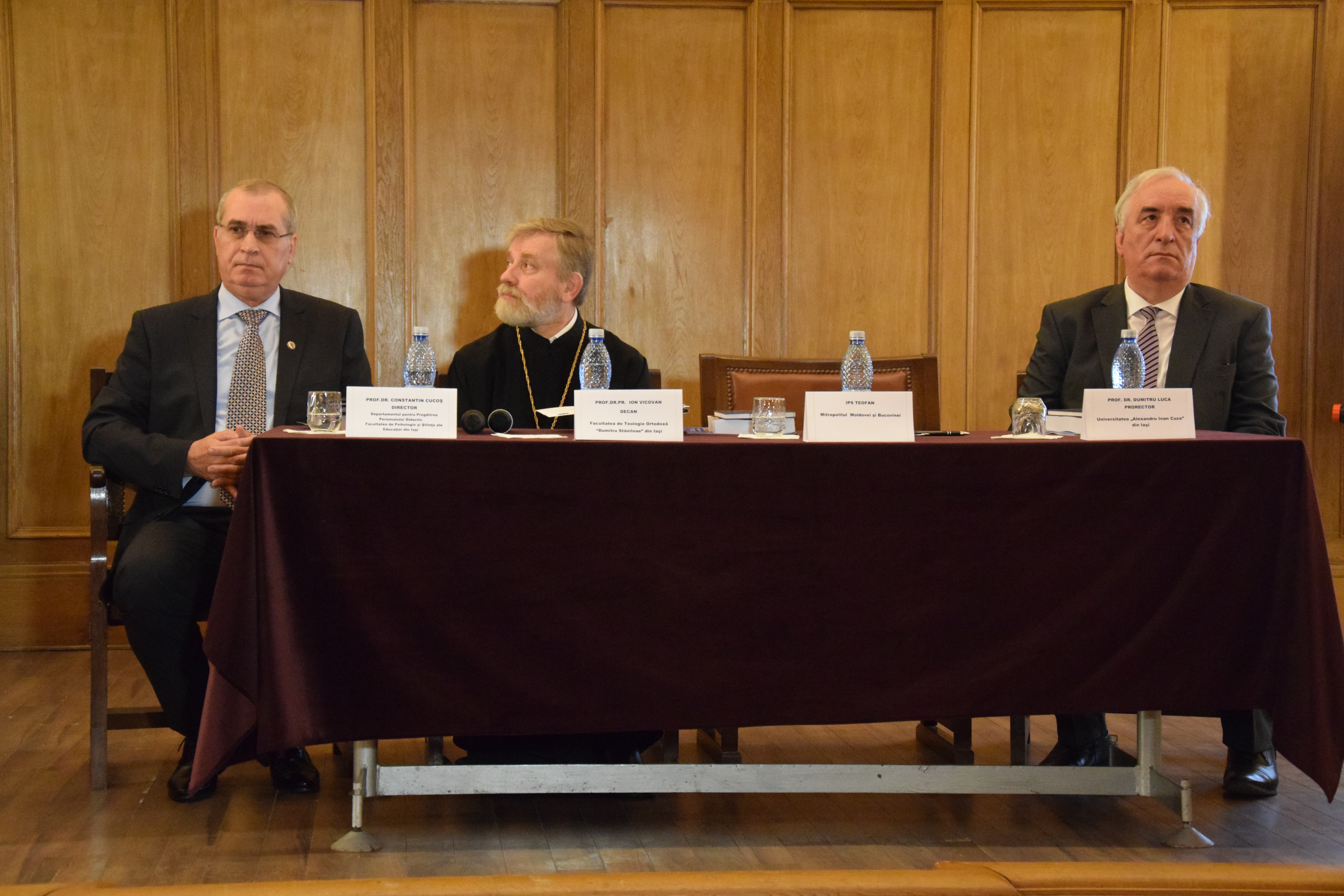 „Un model de educație integral presupune un raport de cooperare între Familie, Școală si Biserică” „Un model de educație integral presupune un raport de cooperare între Familie, Școală si Biserică”