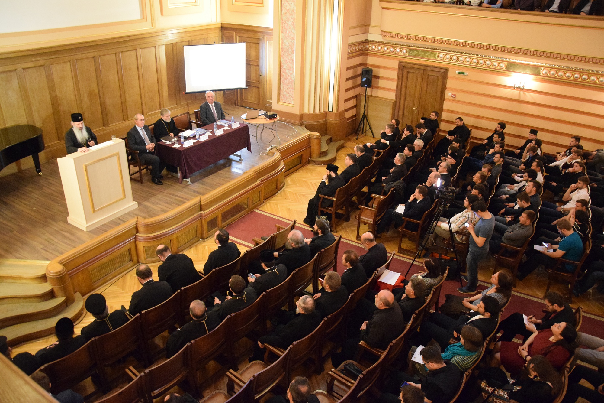 „Un model de educație integral presupune un raport de cooperare între Familie, Școală si Biserică”