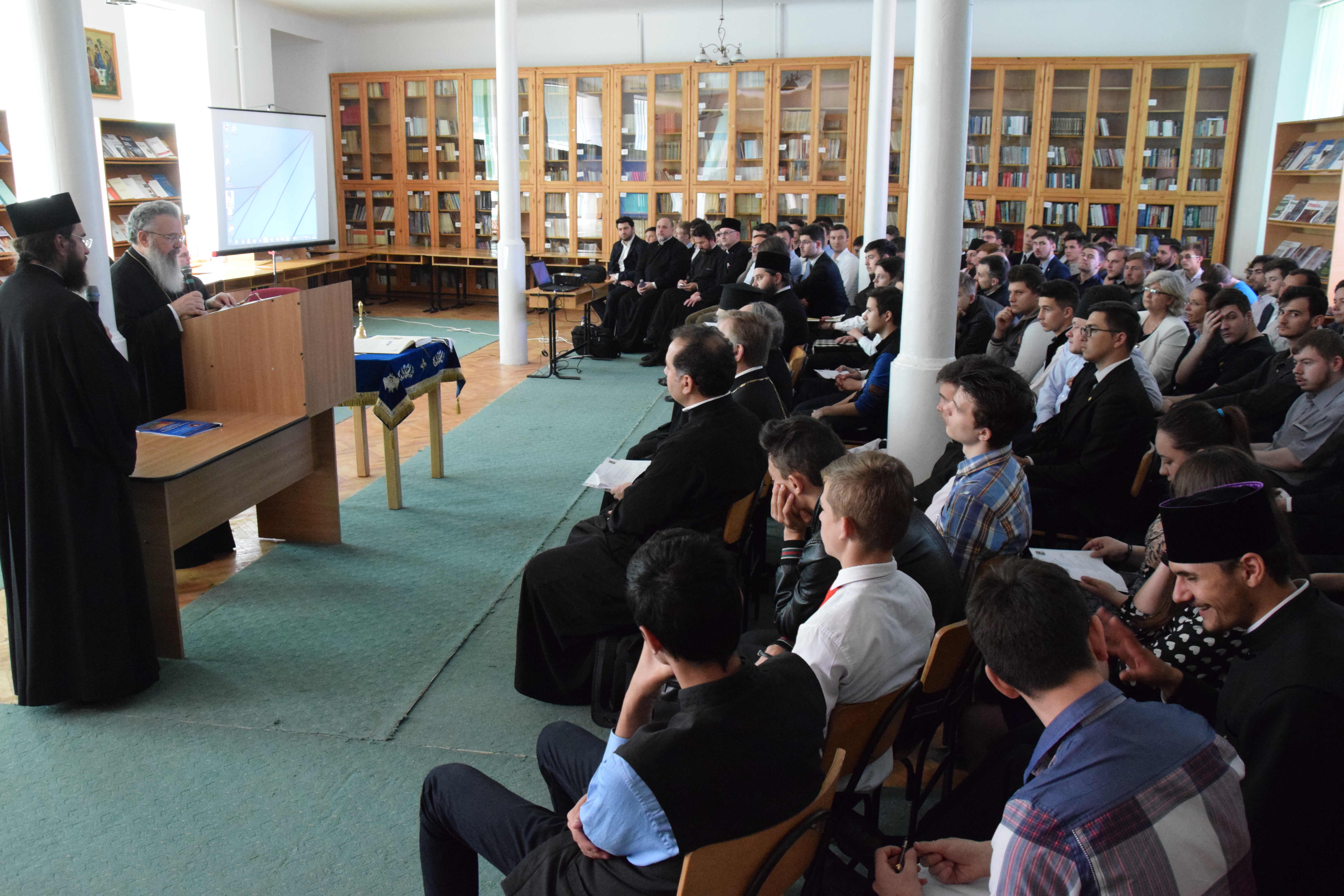 „Un model de educație integral presupune un raport de cooperare între Familie, Școală si Biserică” „Un model de educație integral presupune un raport de cooperare între Familie, Școală si Biserică”