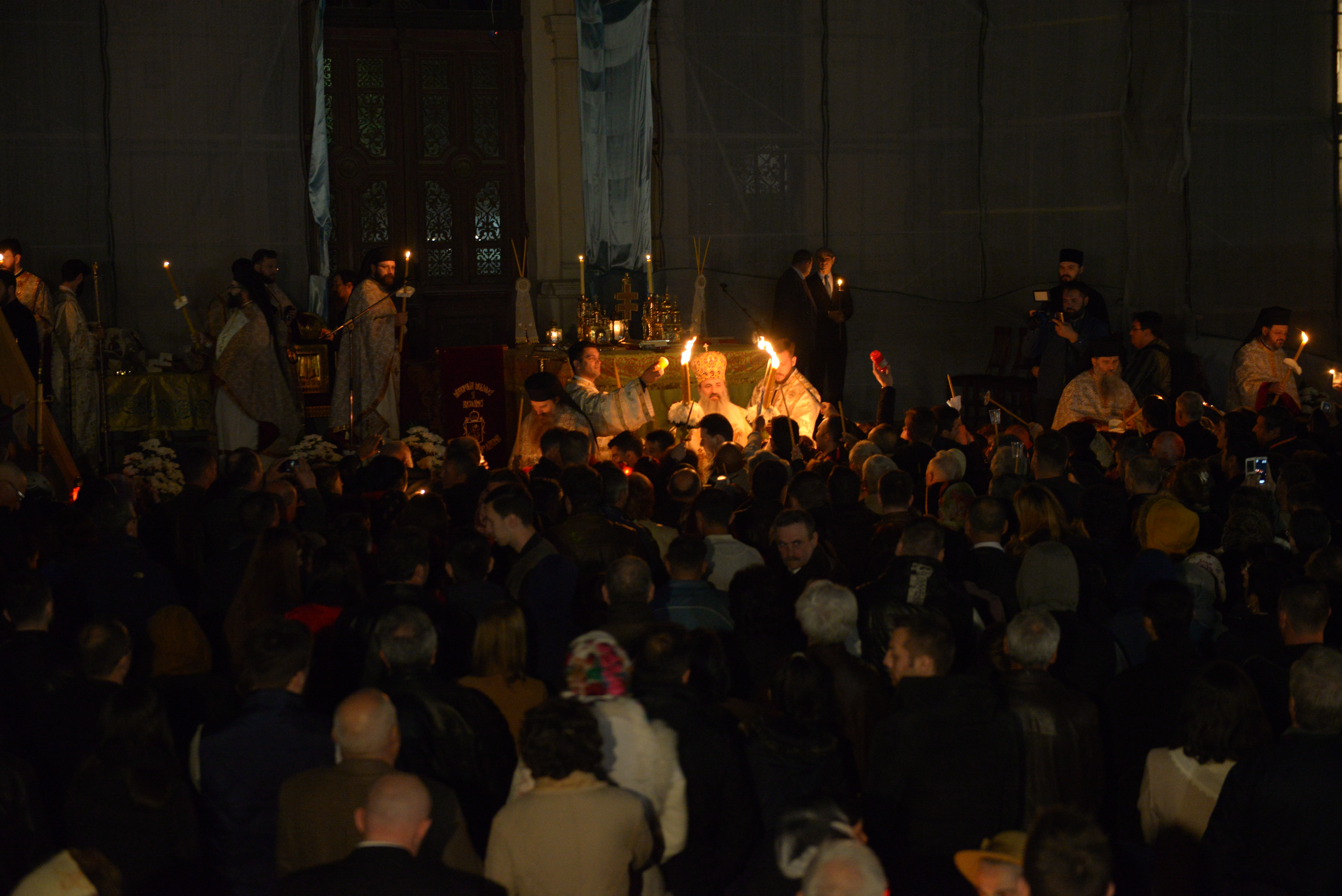Cum a fost sărbătorită Învierea Domnului în Mitropolia Moldovei și Bucovinei