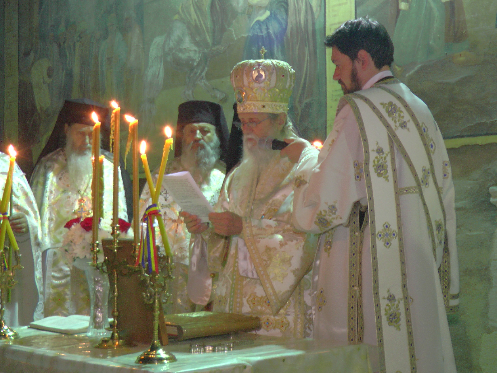 Cum a fost sărbătorită Învierea Domnului în Mitropolia Moldovei și Bucovinei