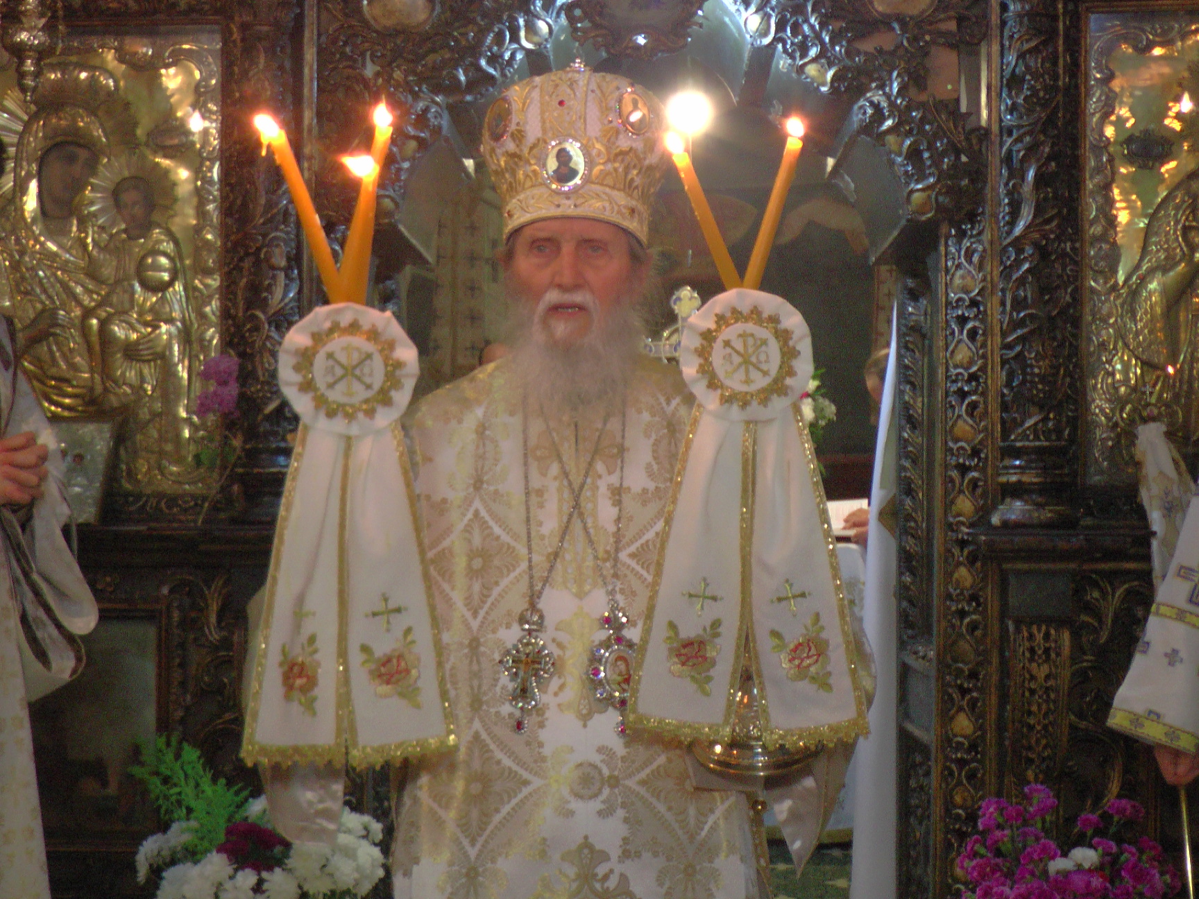 Cum a fost sărbătorită Învierea Domnului în Mitropolia Moldovei și Bucovinei