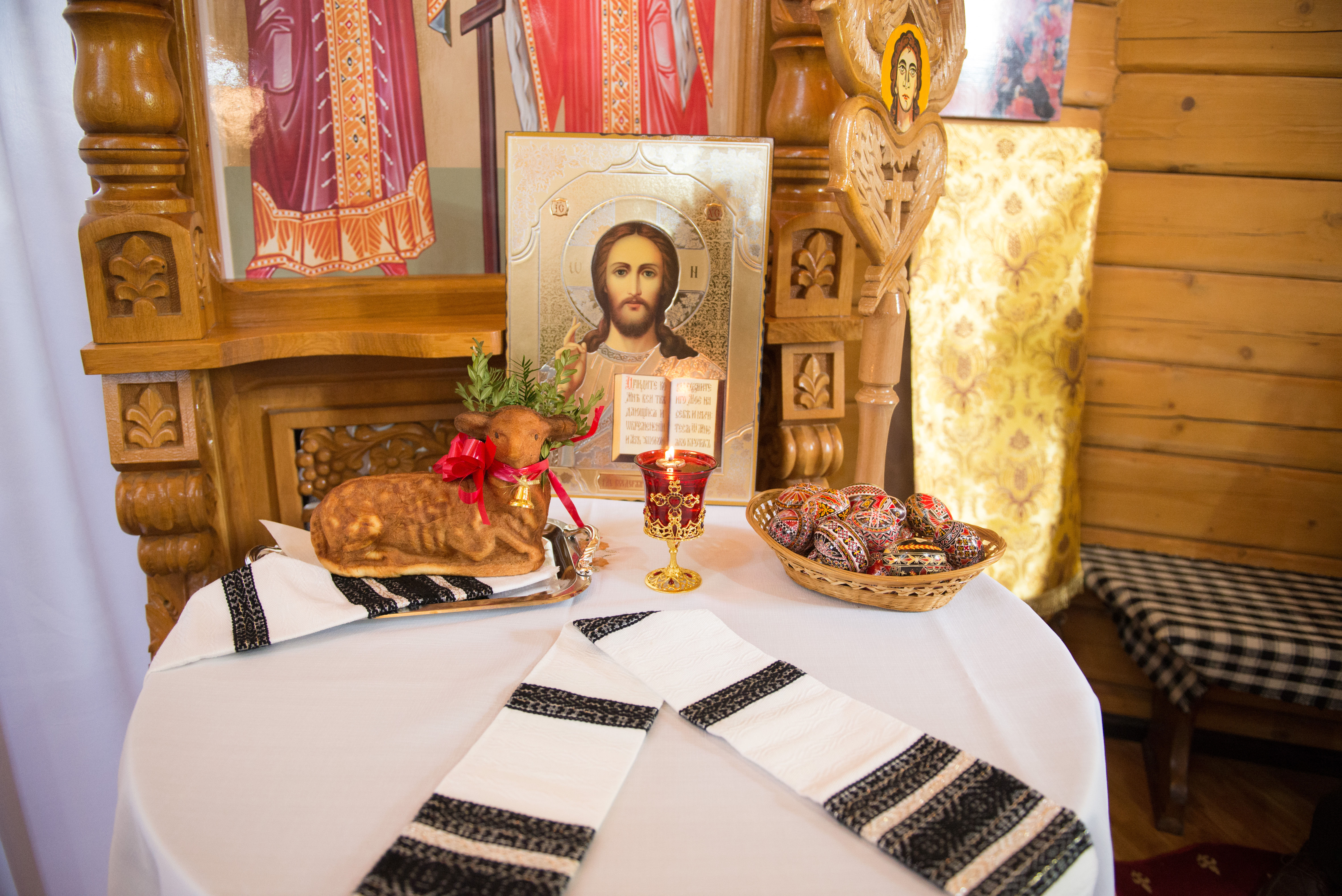 Straja Bucovinei, în straie de sărbătoare în ziua de Paşti