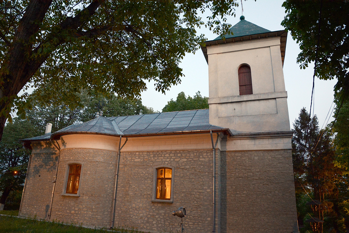 Sărbătoarea Sfântului Toma în două parohii ieşene