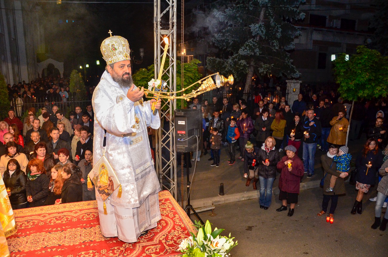 Praznicul Învierii Domnului, la Catedrala Episcopală din Deva