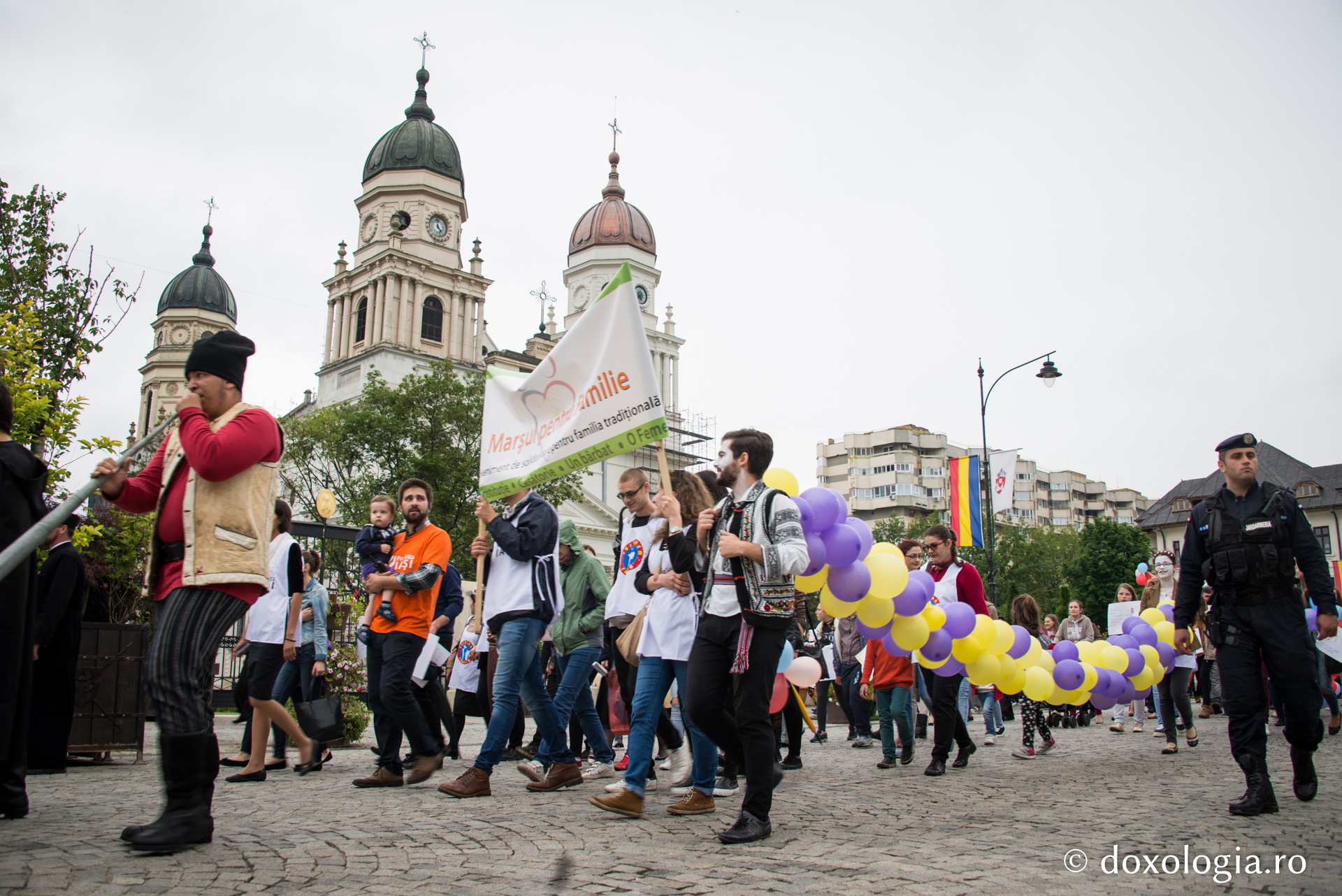 „Marșul pentru familie”, ediția a III-a: „Noi credem în viitorul familiei; ceea ce este firesc, rămâne firesc” „Marșul pentru familie”, ediția a III-a: „Noi credem în viitorul familiei; ceea ce este firesc, rămâne firesc”
