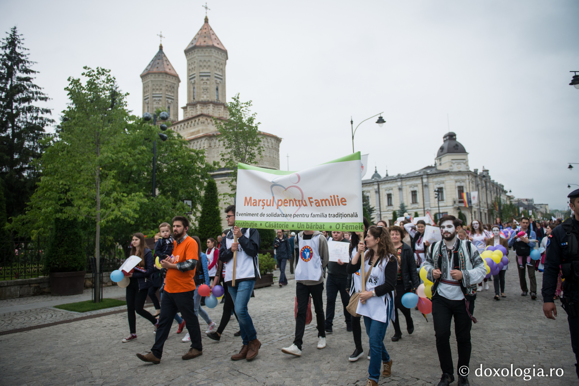 „Marșul pentru familie”, ediția a III-a: „Noi credem în viitorul familiei; ceea ce este firesc, rămâne firesc” „Marșul pentru familie”, ediția a III-a: „Noi credem în viitorul familiei; ceea ce este firesc, rămâne firesc”