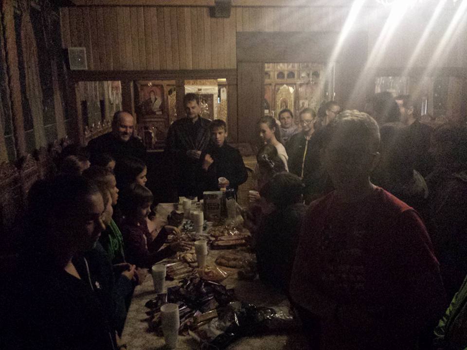 Membrii ATOR Piatra Neamţ în vizită la copiii din satul Bistriţa