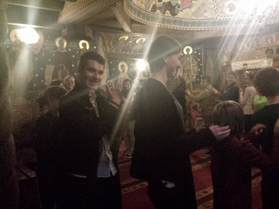 Membrii ATOR Piatra Neamţ în vizită la copiii din satul Bistriţa