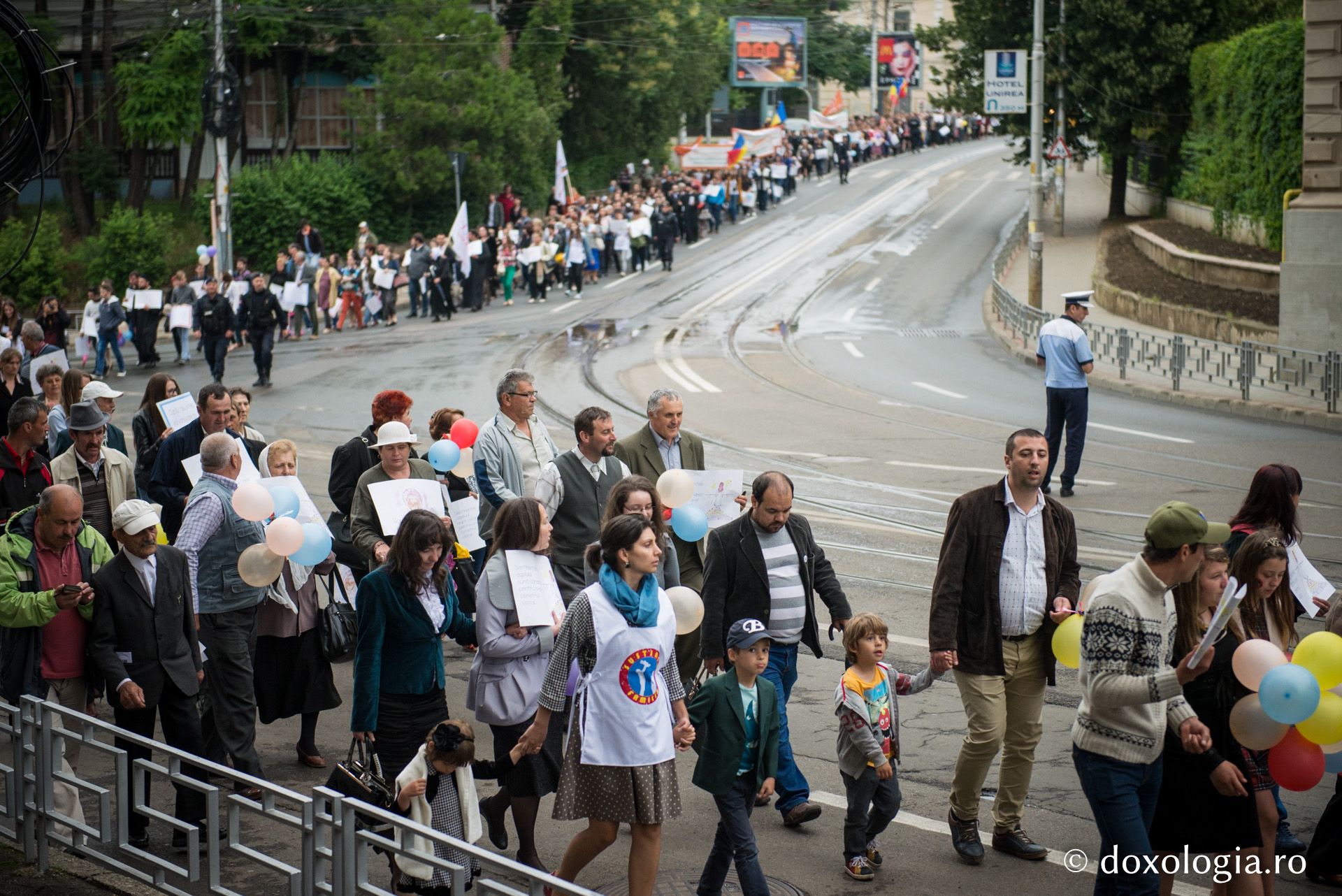 „Marșul pentru familie”, ediția a III-a: „Noi credem în viitorul familiei; ceea ce este firesc, rămâne firesc” „Marșul pentru familie”, ediția a III-a: „Noi credem în viitorul familiei; ceea ce este firesc, rămâne firesc”