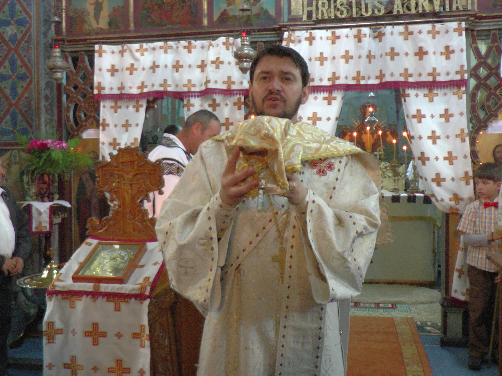 120 de ani de la târnosirea bisericii din Cacica, sărbătoriţi prin Liturghie arhierească