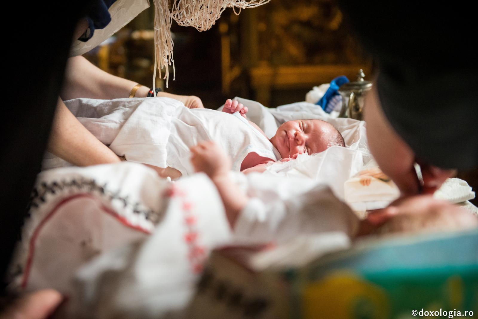 Daţi copiilor numele sfinţilor şi ale drepţilor!