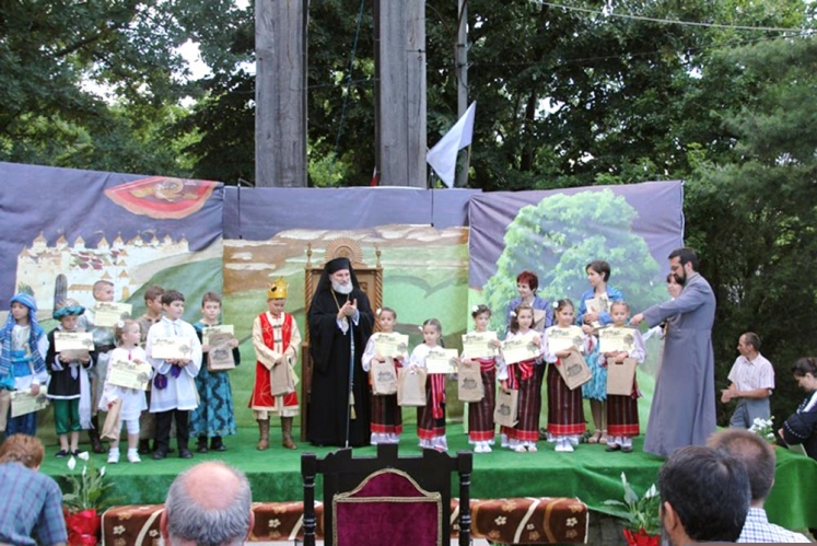 Concurs dedicat elevilor, la Biserica Borzeşti Concurs dedicat elevilor, la Biserica Borzeşti