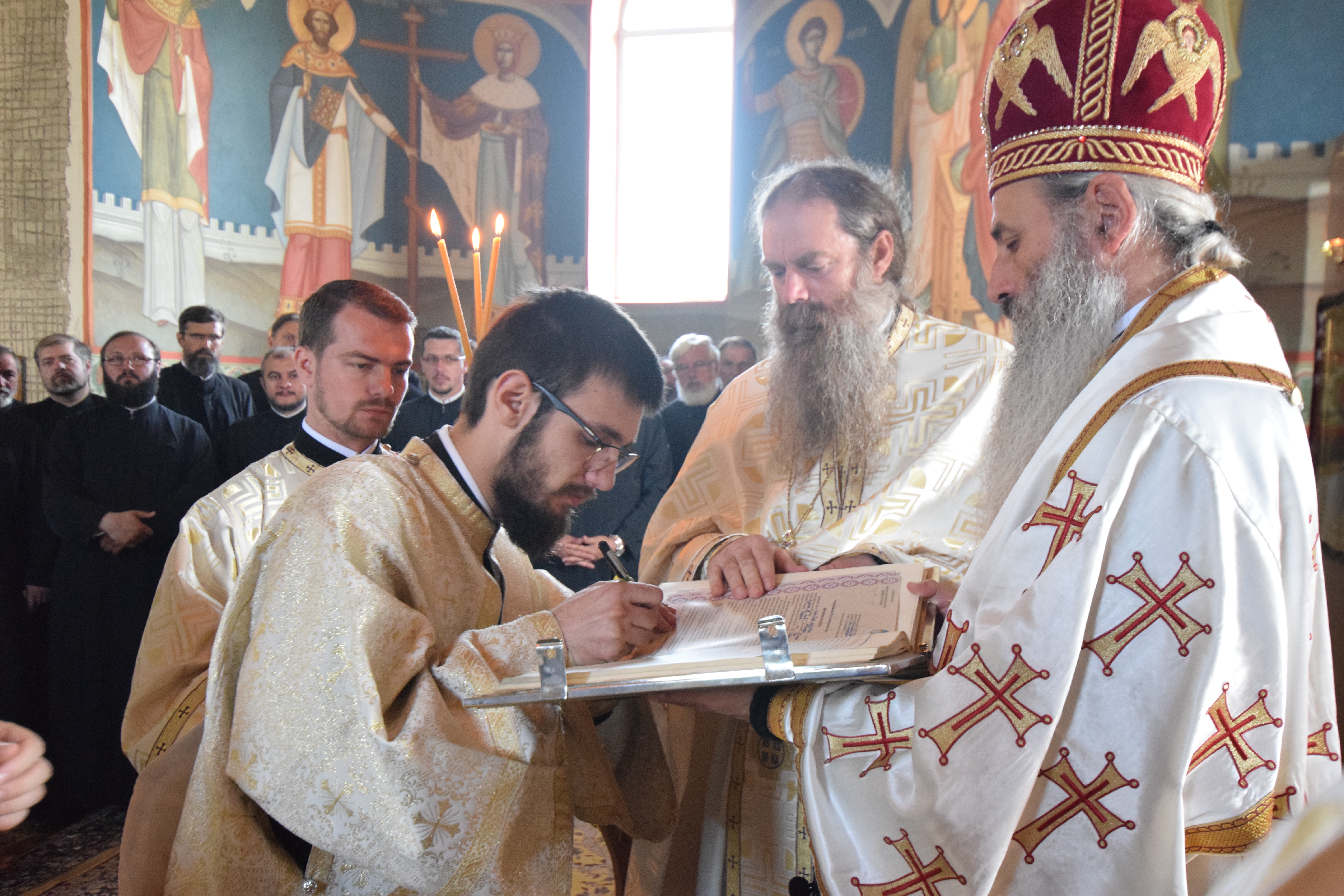 Preoții din Protopopiatul Târgu Neamț, reuniți în conferință semestrială Preoții din Protopopiatul Târgu Neamț, reuniți în conferință semestrială