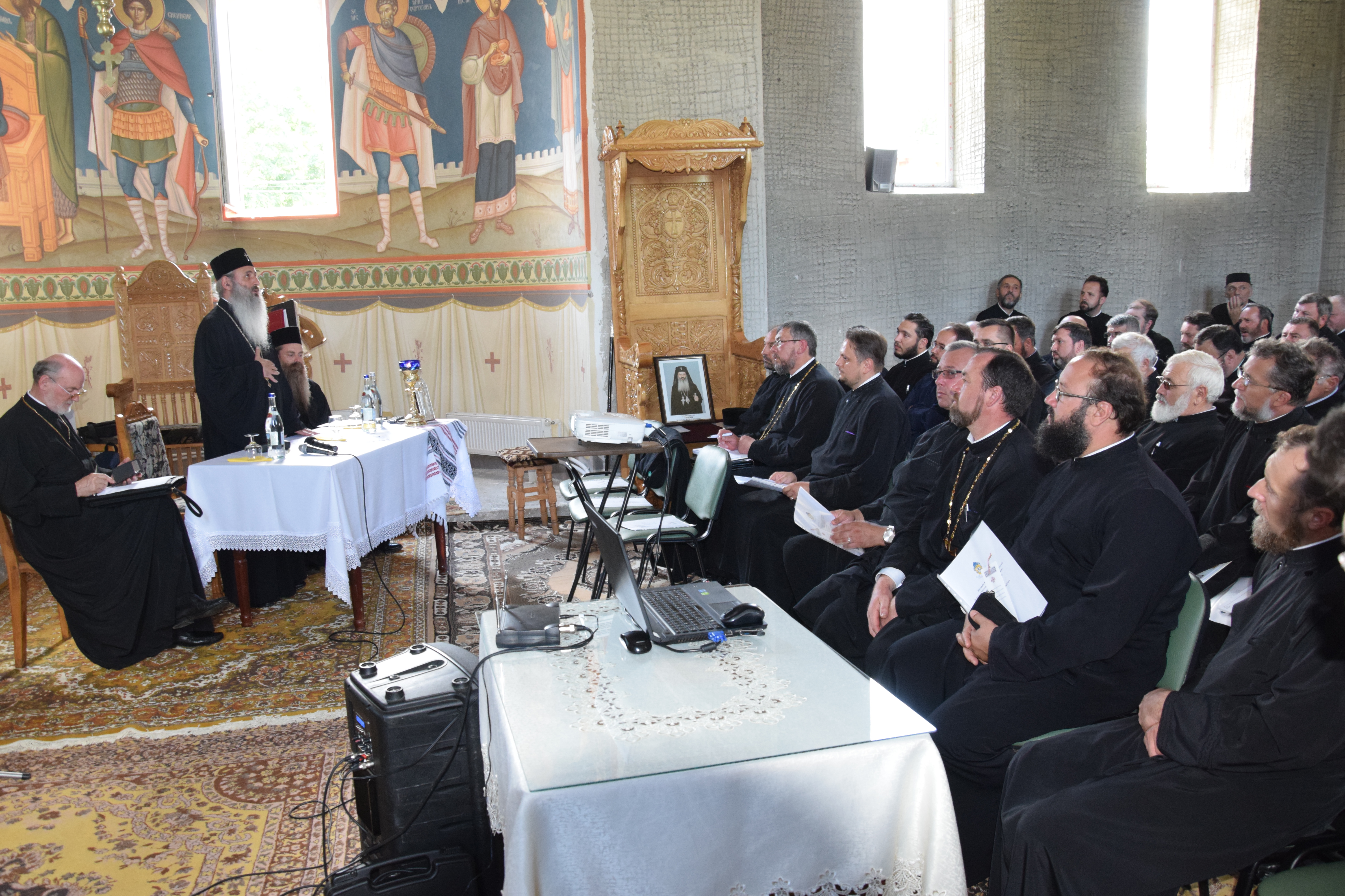 Preoții din Protopopiatul Târgu Neamț, reuniți în conferință semestrială Preoții din Protopopiatul Târgu Neamț, reuniți în conferință semestrială