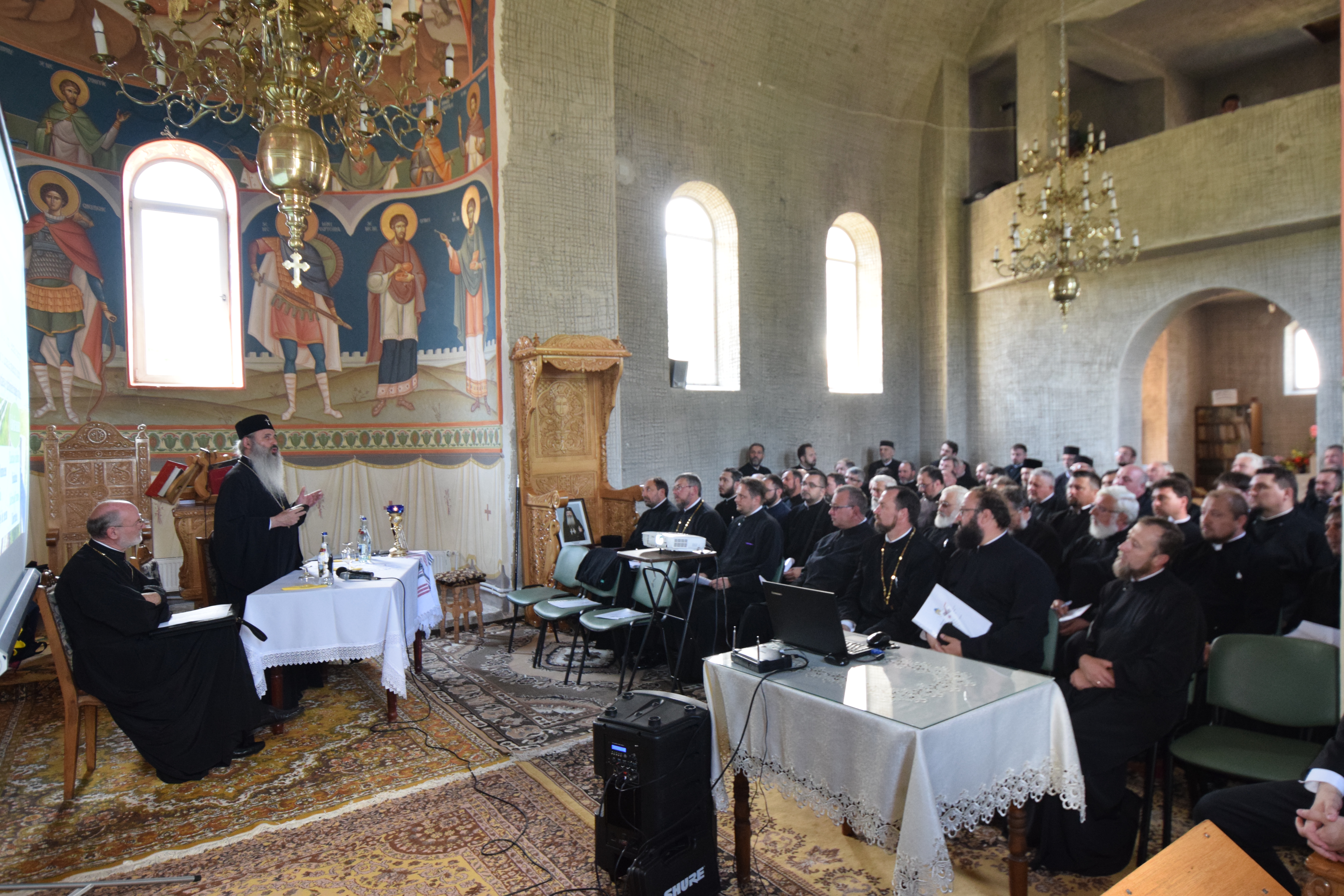 Preoții din Protopopiatul Târgu Neamț, reuniți în conferință semestrială Preoții din Protopopiatul Târgu Neamț, reuniți în conferință semestrială