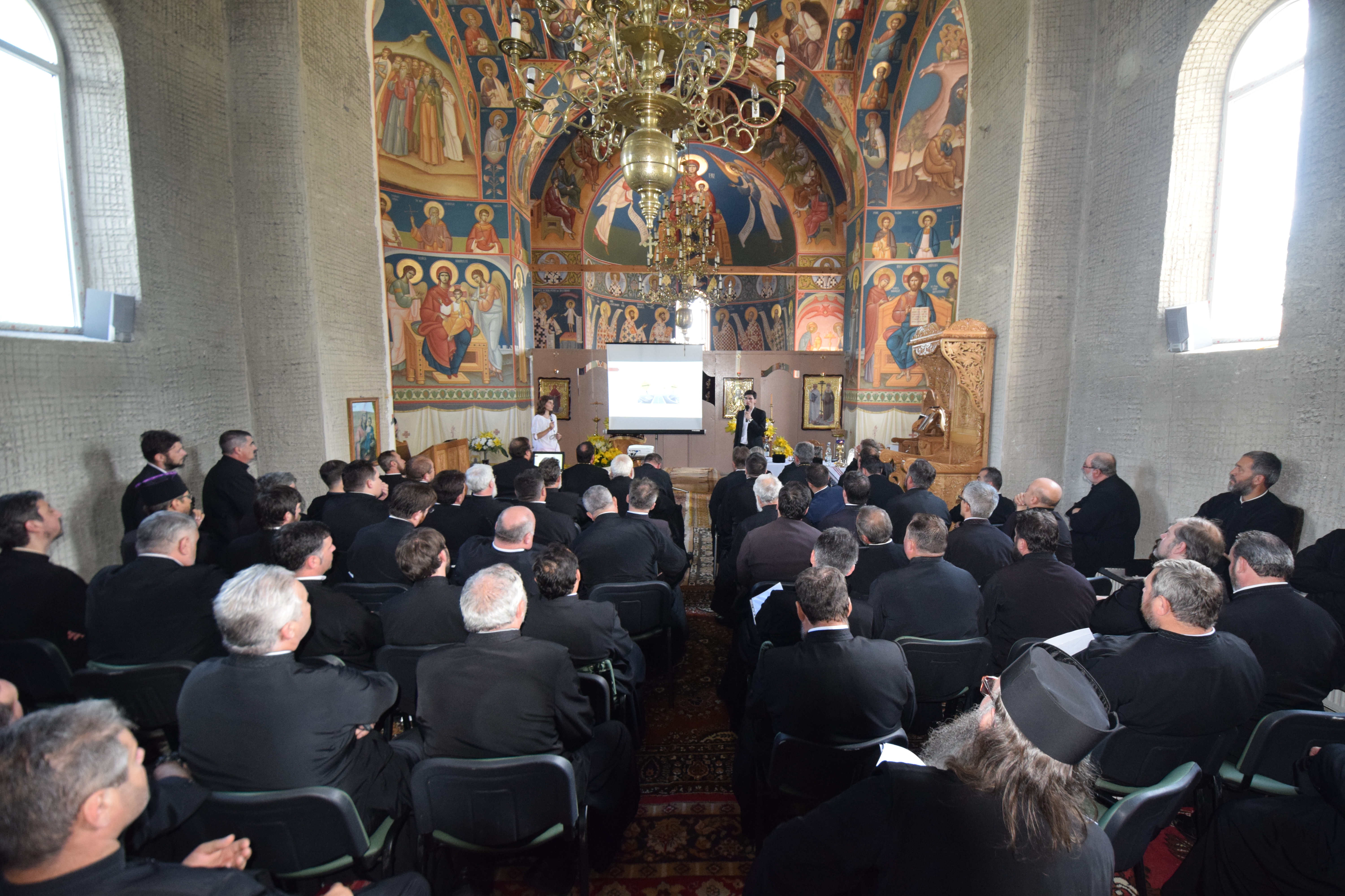 Preoții din Protopopiatul Târgu Neamț, reuniți în conferință semestrială