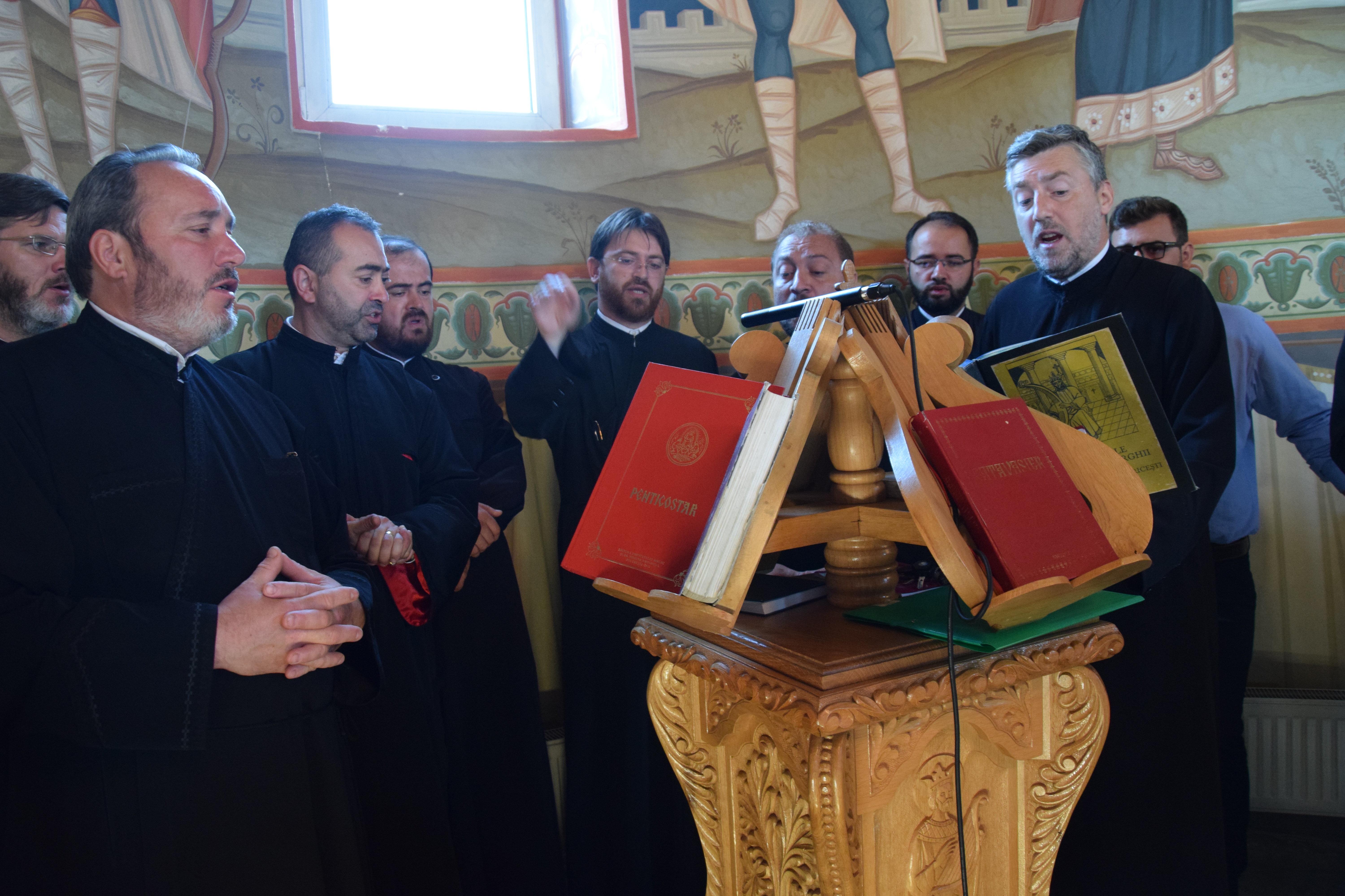 Preoții din Protopopiatul Târgu Neamț, reuniți în conferință semestrială Preoții din Protopopiatul Târgu Neamț, reuniți în conferință semestrială