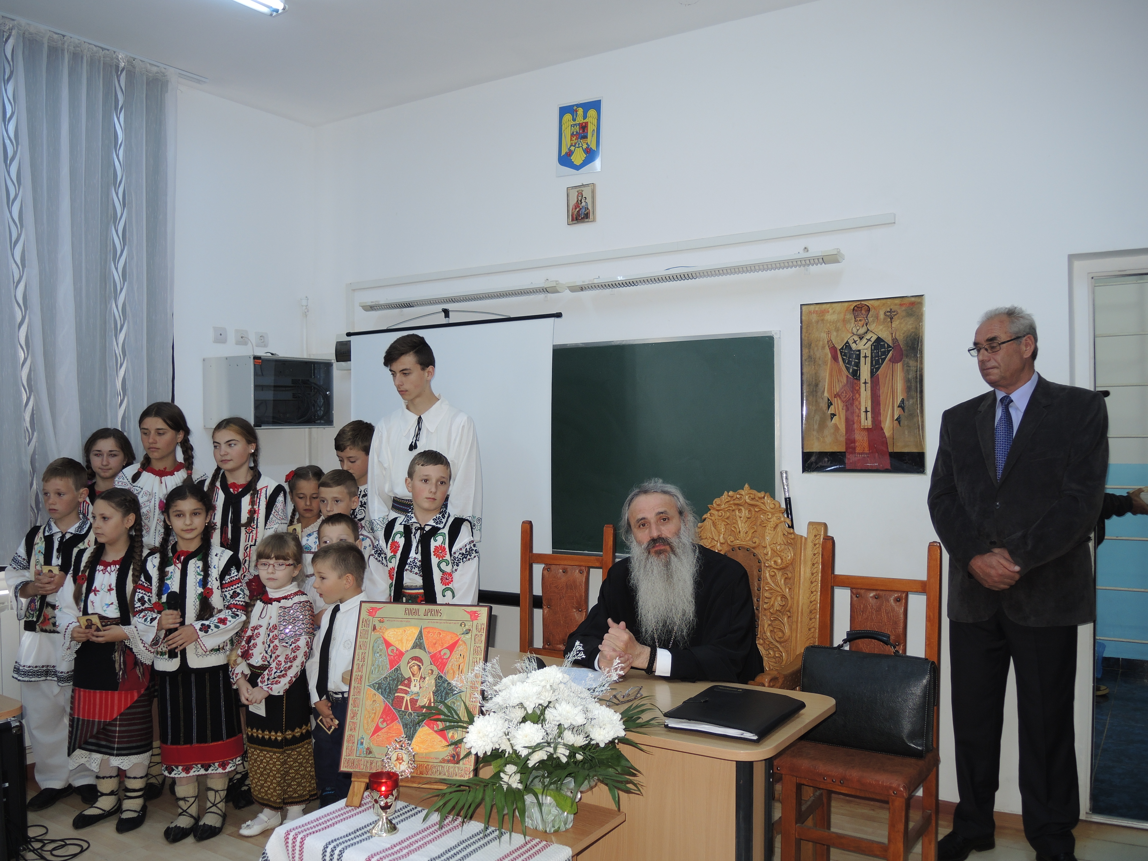 Preoții din Protopopiatul Săveni au dezbătut tema „Preotul şi tânărul împreună pe drumul către Dumnezeu“