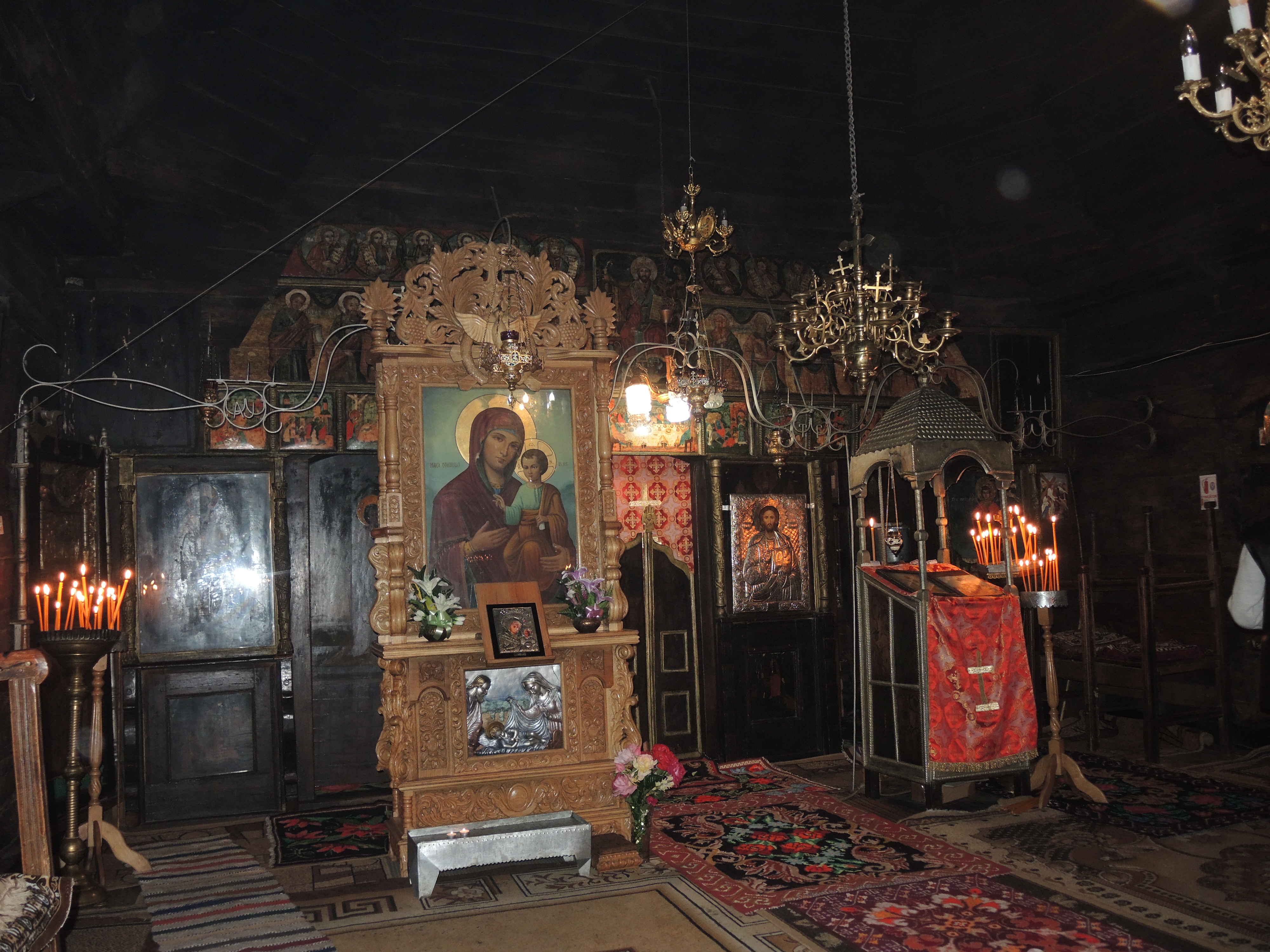 Preoții din Protopopiatul Săveni au dezbătut tema „Preotul şi tânărul împreună pe drumul către Dumnezeu“ Preoții din Protopopiatul Săveni au dezbătut tema „Preotul şi tânărul împreună pe drumul către Dumnezeu“