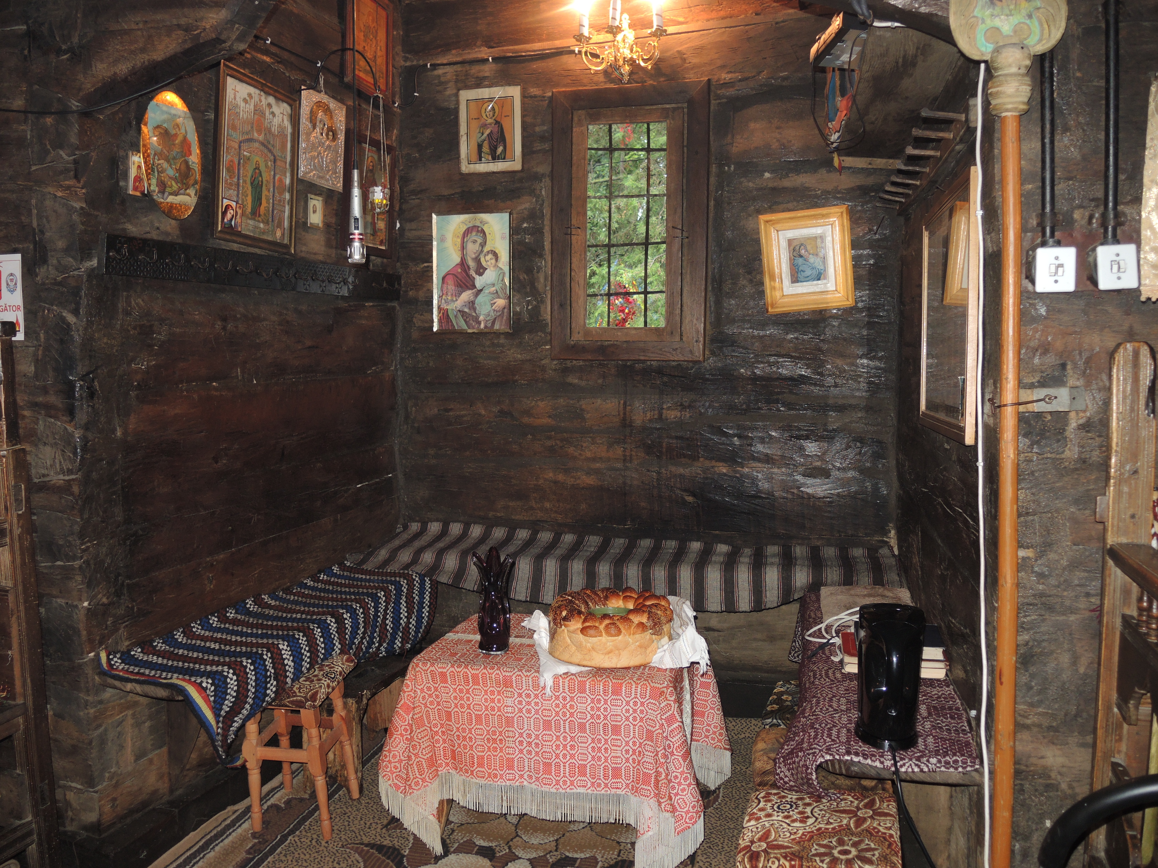 Preoții din Protopopiatul Săveni au dezbătut tema „Preotul şi tânărul împreună pe drumul către Dumnezeu“ Preoții din Protopopiatul Săveni au dezbătut tema „Preotul şi tânărul împreună pe drumul către Dumnezeu“