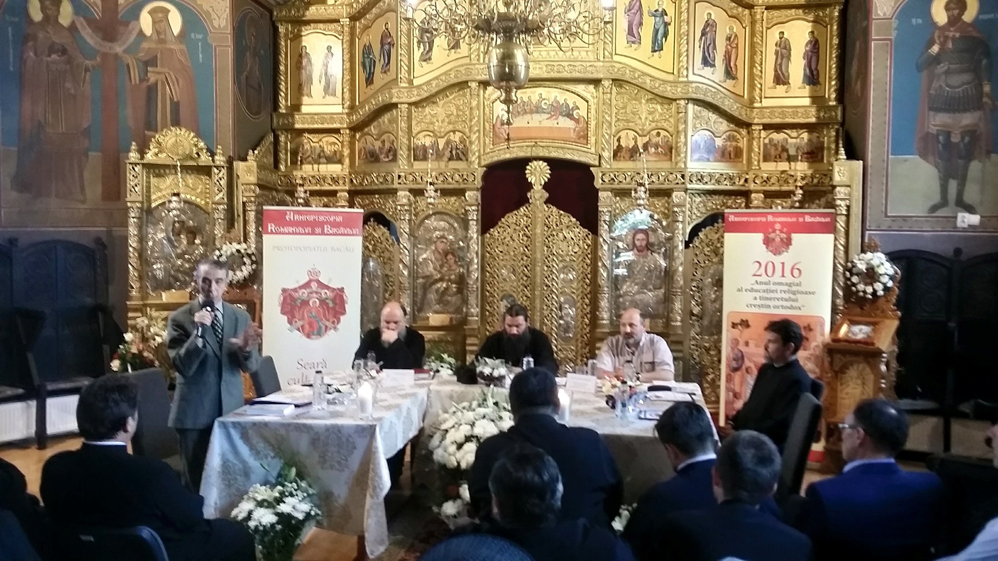 Conferinţă dedicată tinerilor din Bacău Conferinţă dedicată tinerilor din Bacău