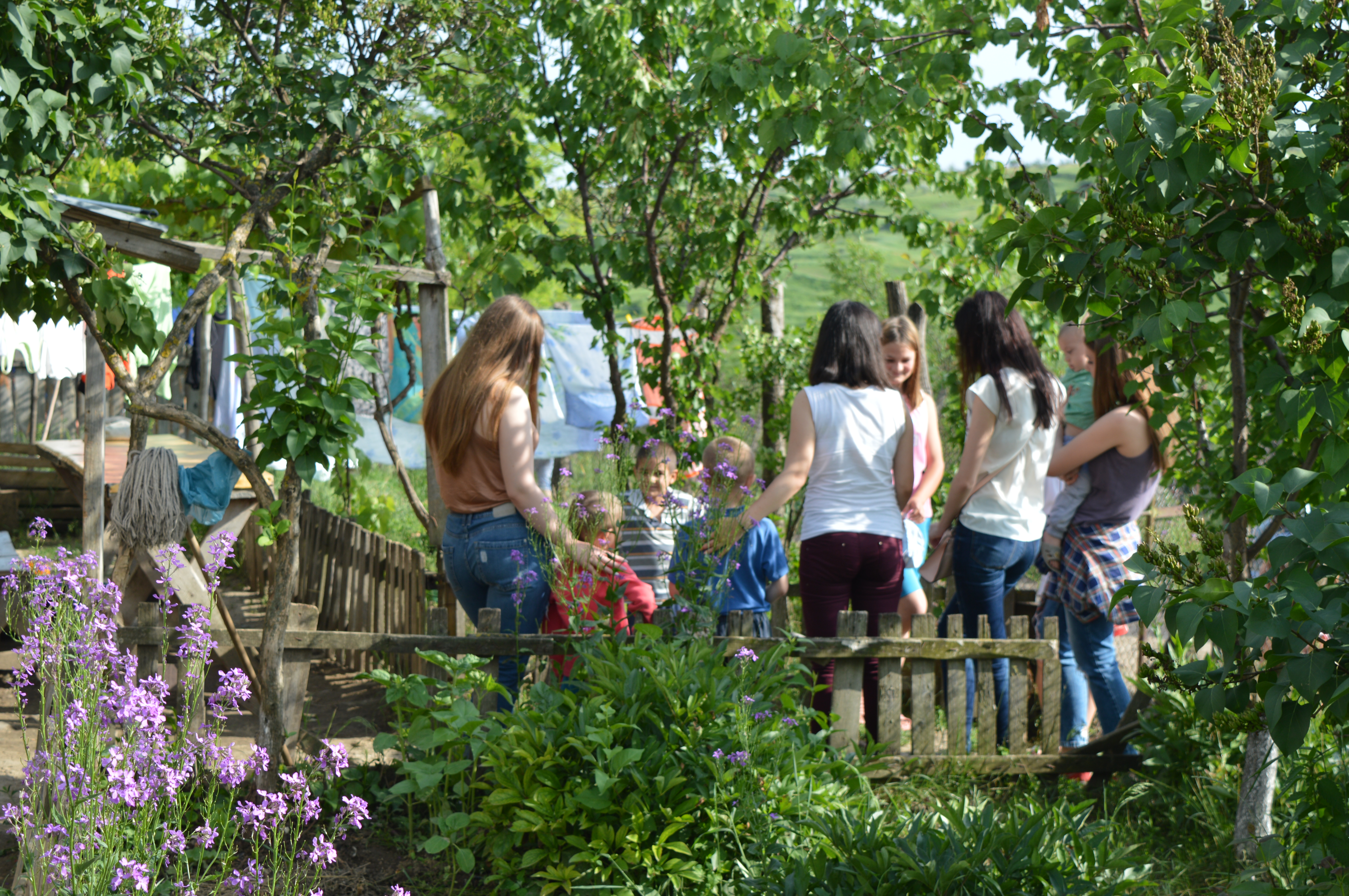 LUNA IUNIE - Bucuria copiilor