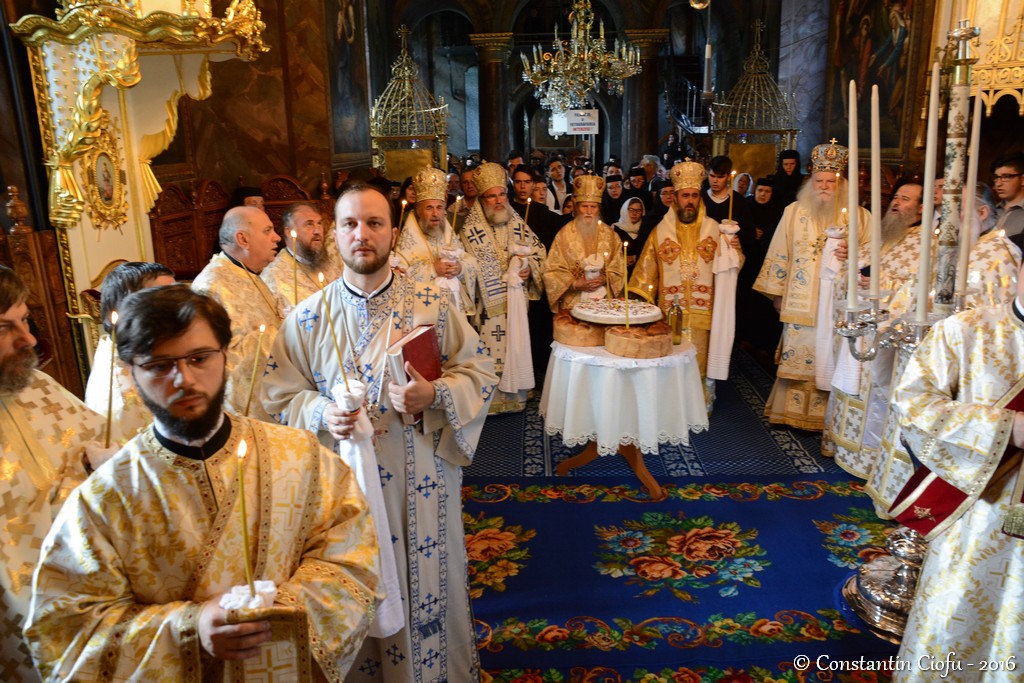 Sobor de ierarhi la Parastasul Mitropolitului Irineu Mihălcescu