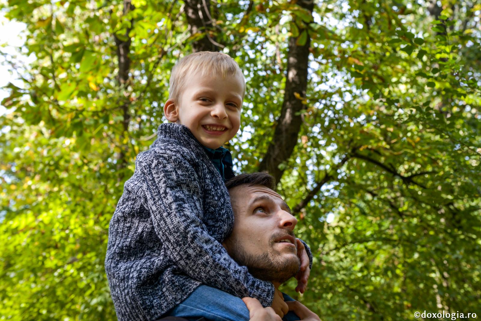 Nu trebuie să-i permiți azi copilului ceea ce ieri îi interziceai cu asprime