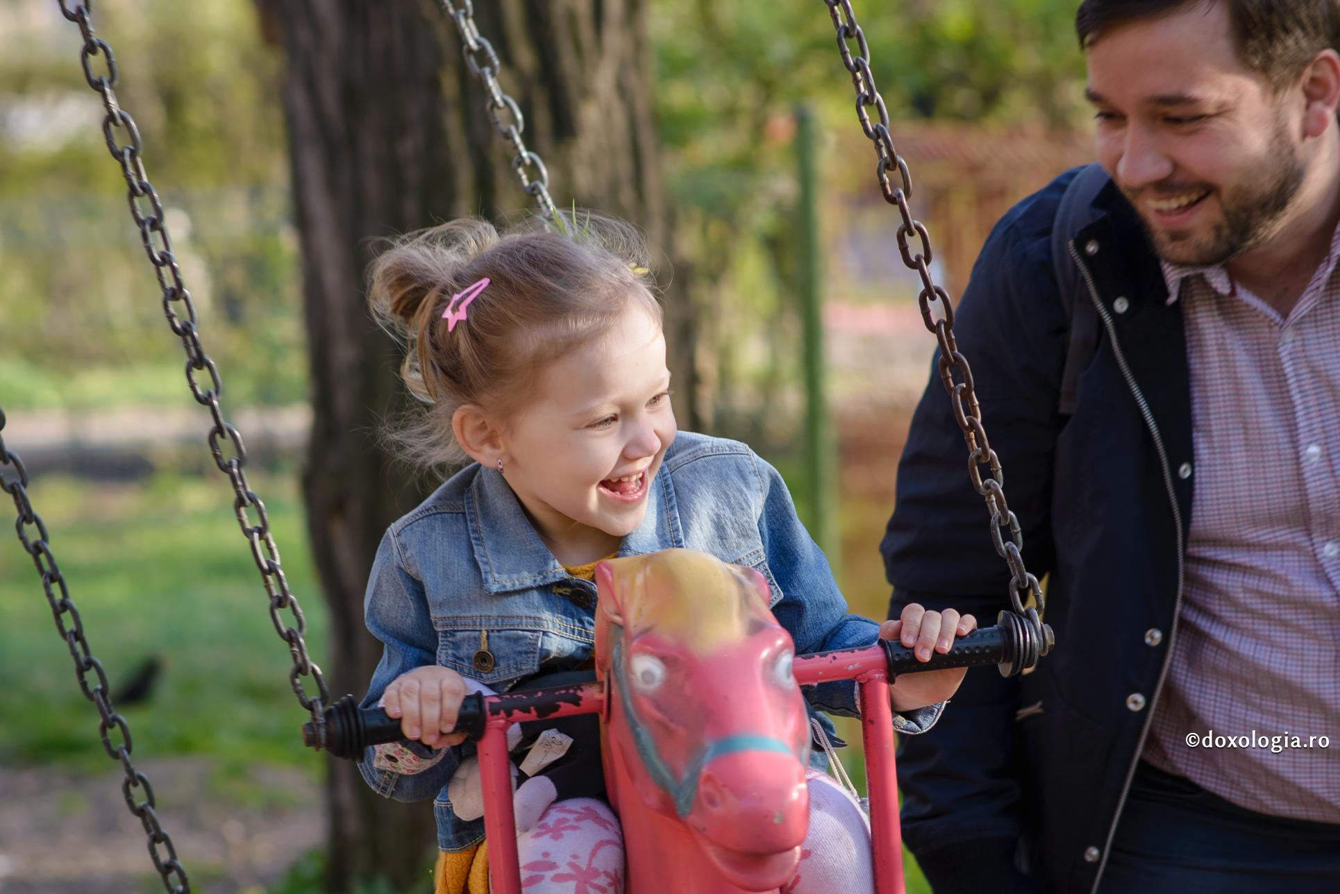 Ce are nevoie să învețe copilul tău de la tine