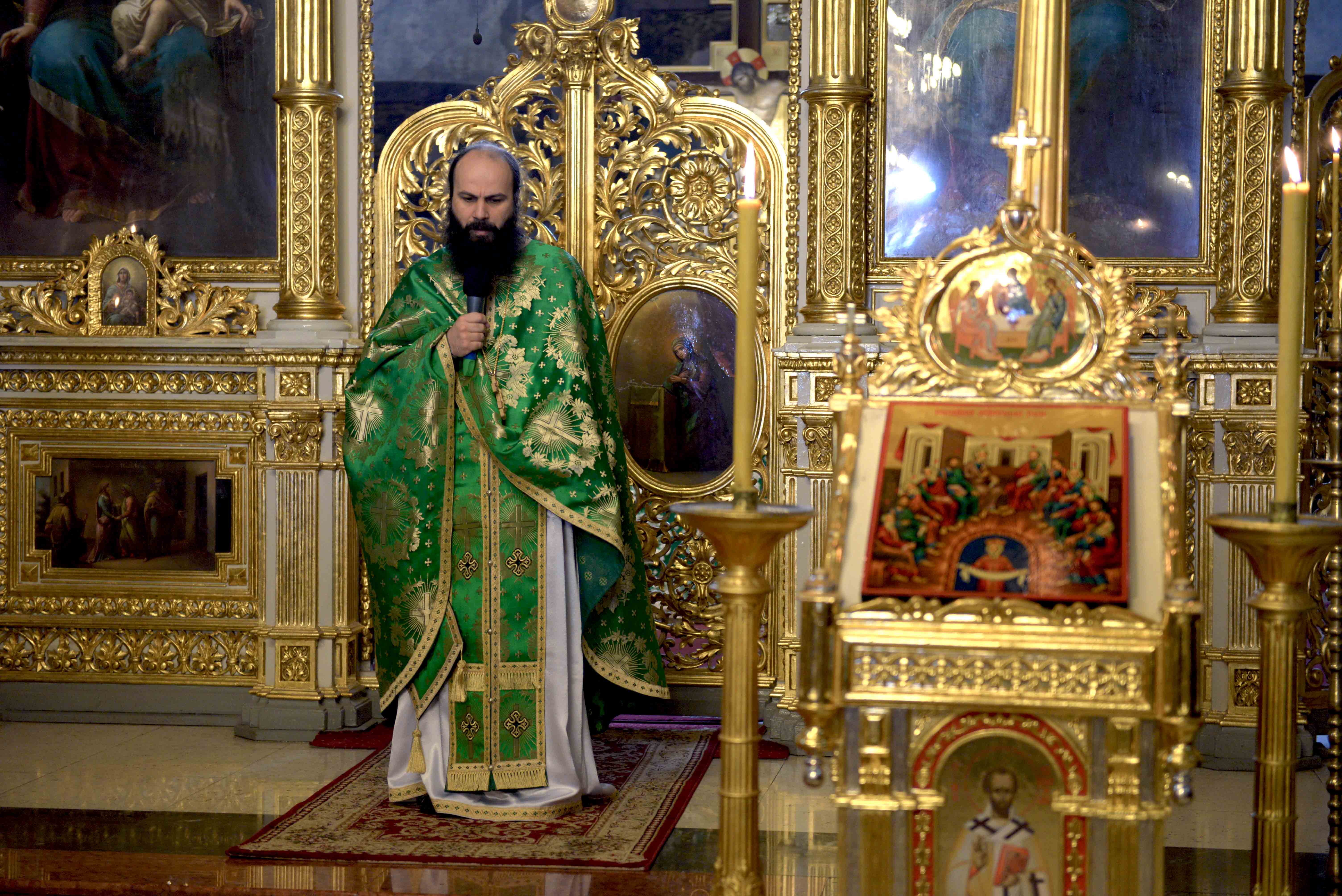 (Video) Așteptăm ca Biserica să ne facă spitale, dar nu vedem ce se întâmplă în altar unde este spitalul care ne vindecă de moarte - Pr. Arhim. Hrisostom Rădășanu