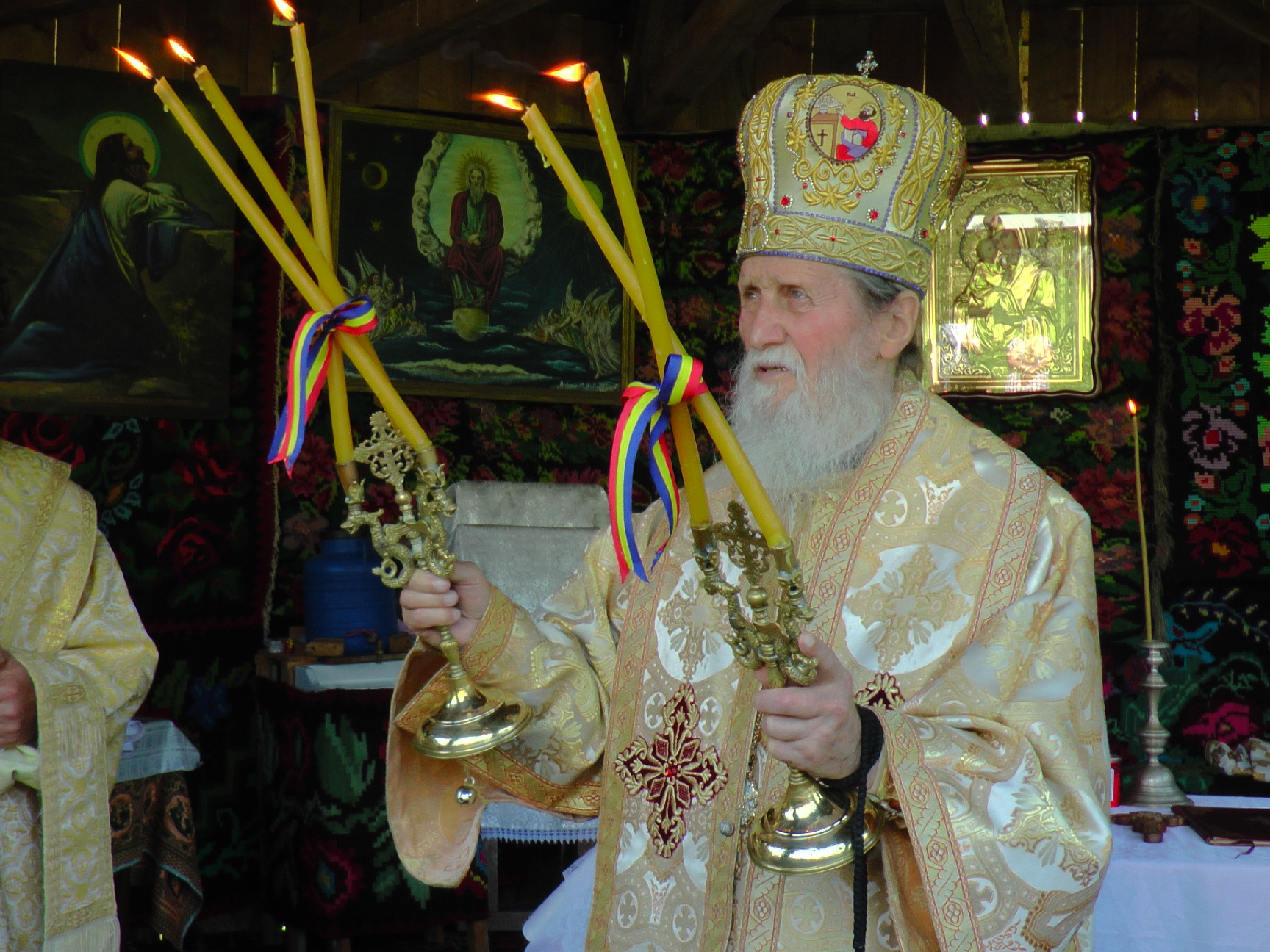 Schitul „Poiana Arşiţei“ din judeţul Suceava şi-a sărbătorit hramul