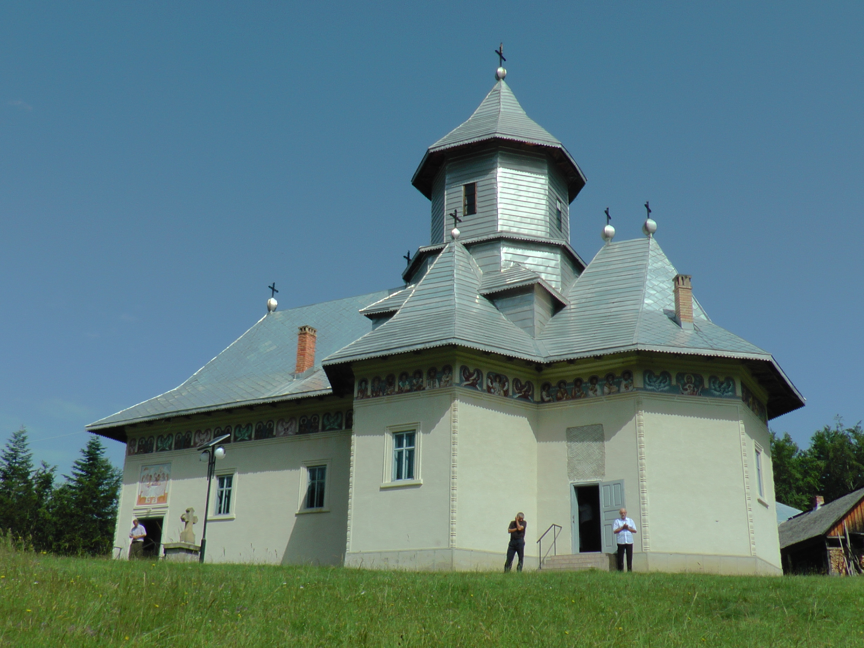 Schitul „Poiana Arşiţei“ din judeţul Suceava şi-a sărbătorit hramul