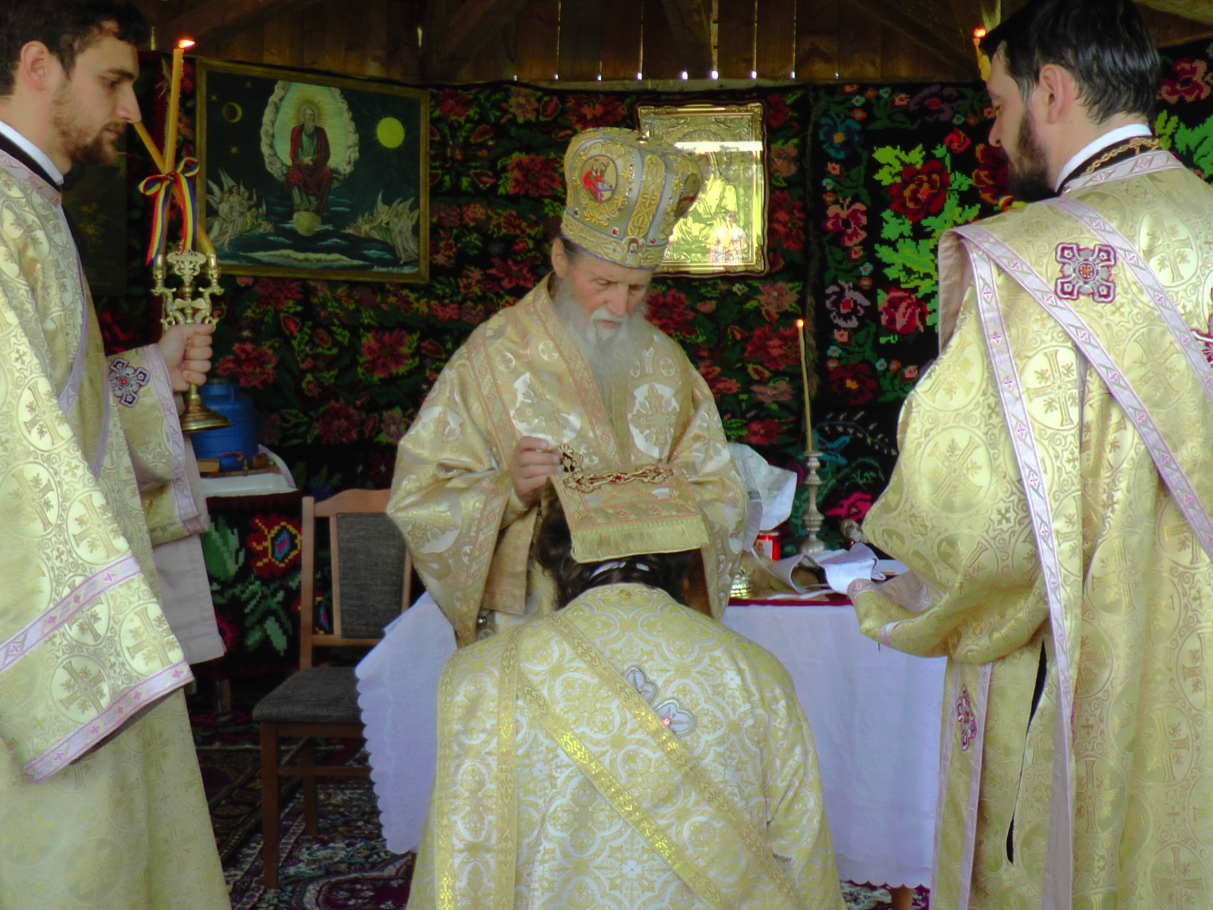 Schitul „Poiana Arşiţei“ din judeţul Suceava şi-a sărbătorit hramul