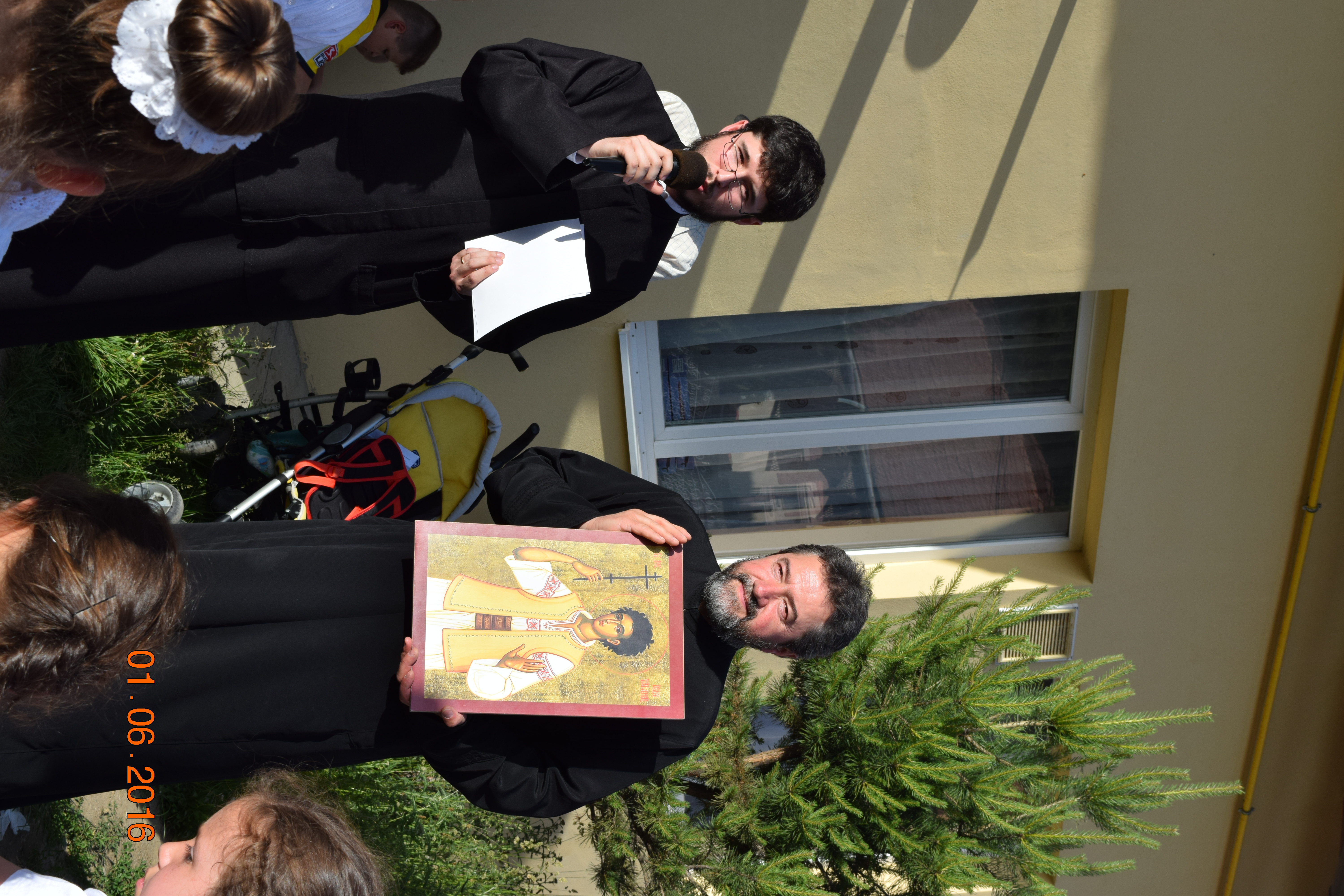 Înfrăţire între grupuri de tineri din Bucovina şi Ardeal