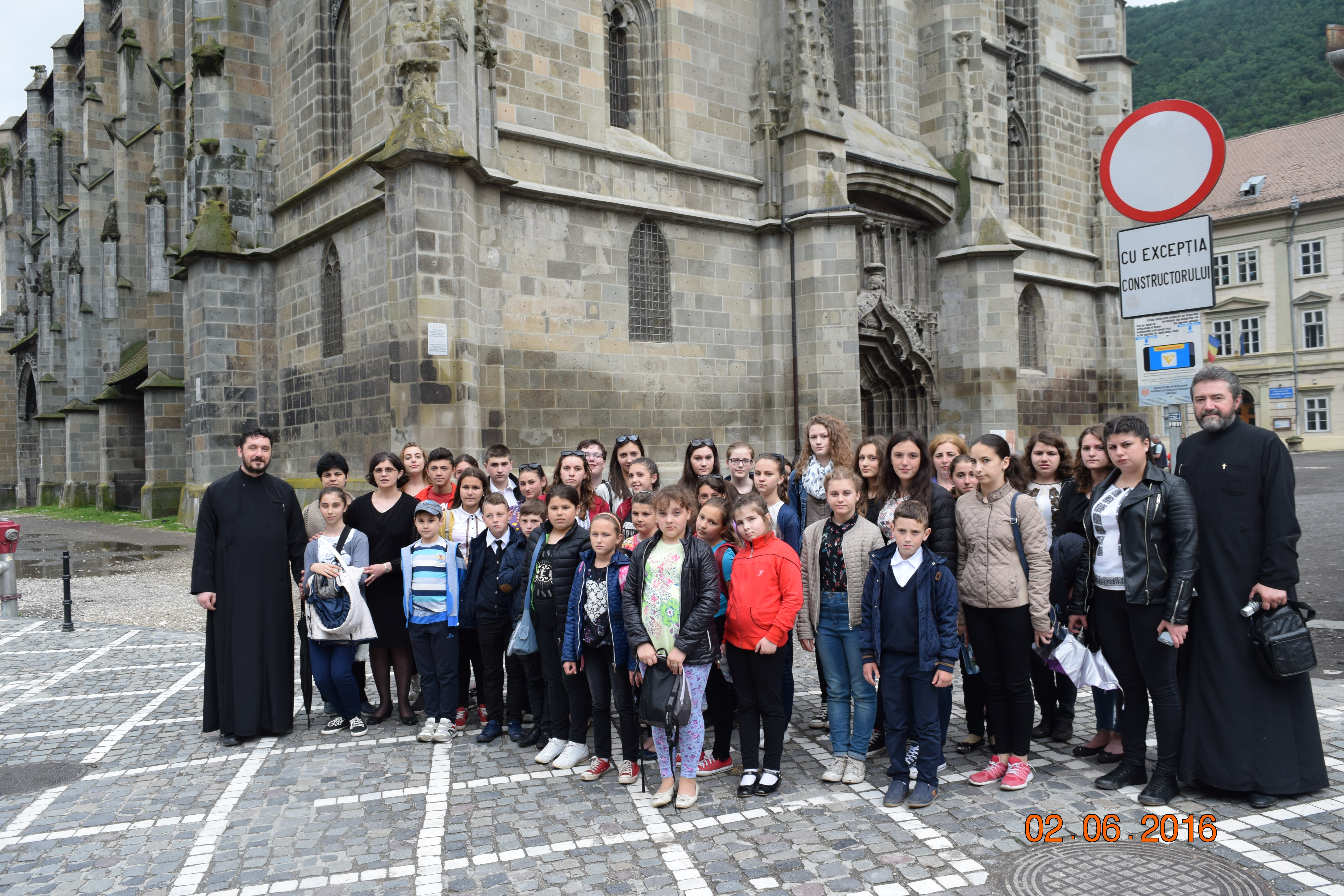 Înfrăţire între grupuri de tineri din Bucovina şi Ardeal