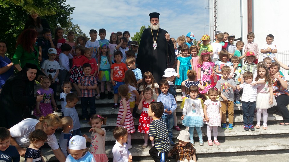 Binecuvântare arhierească de Ziua Internaţională a Copilului Binecuvântare arhierească de Ziua Internaţională a Copilului
